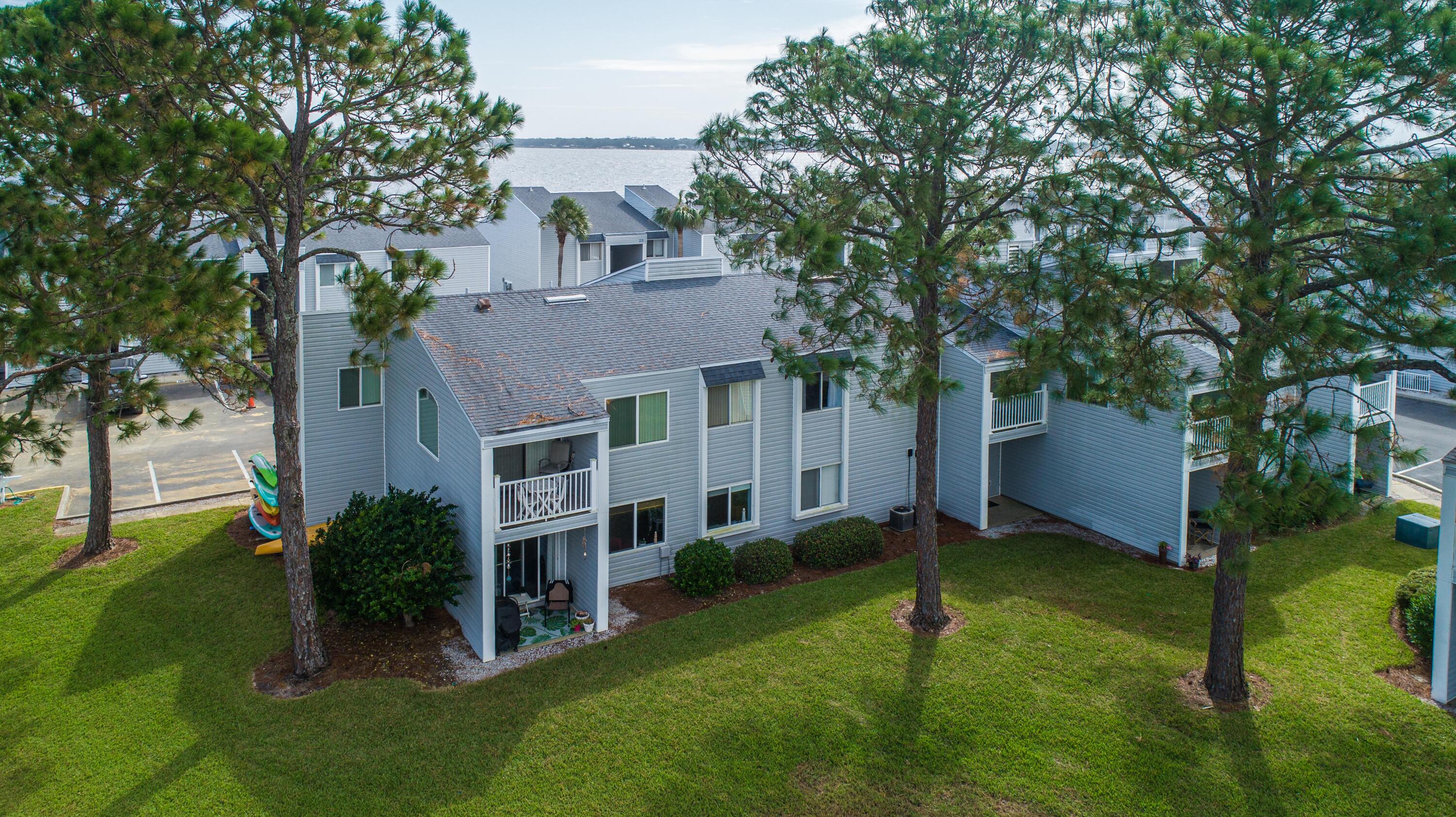 FINISTERRA CONDO - Residential