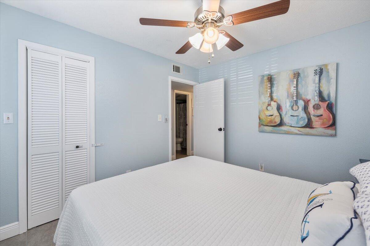 FINISTERRA CONDO - Residential