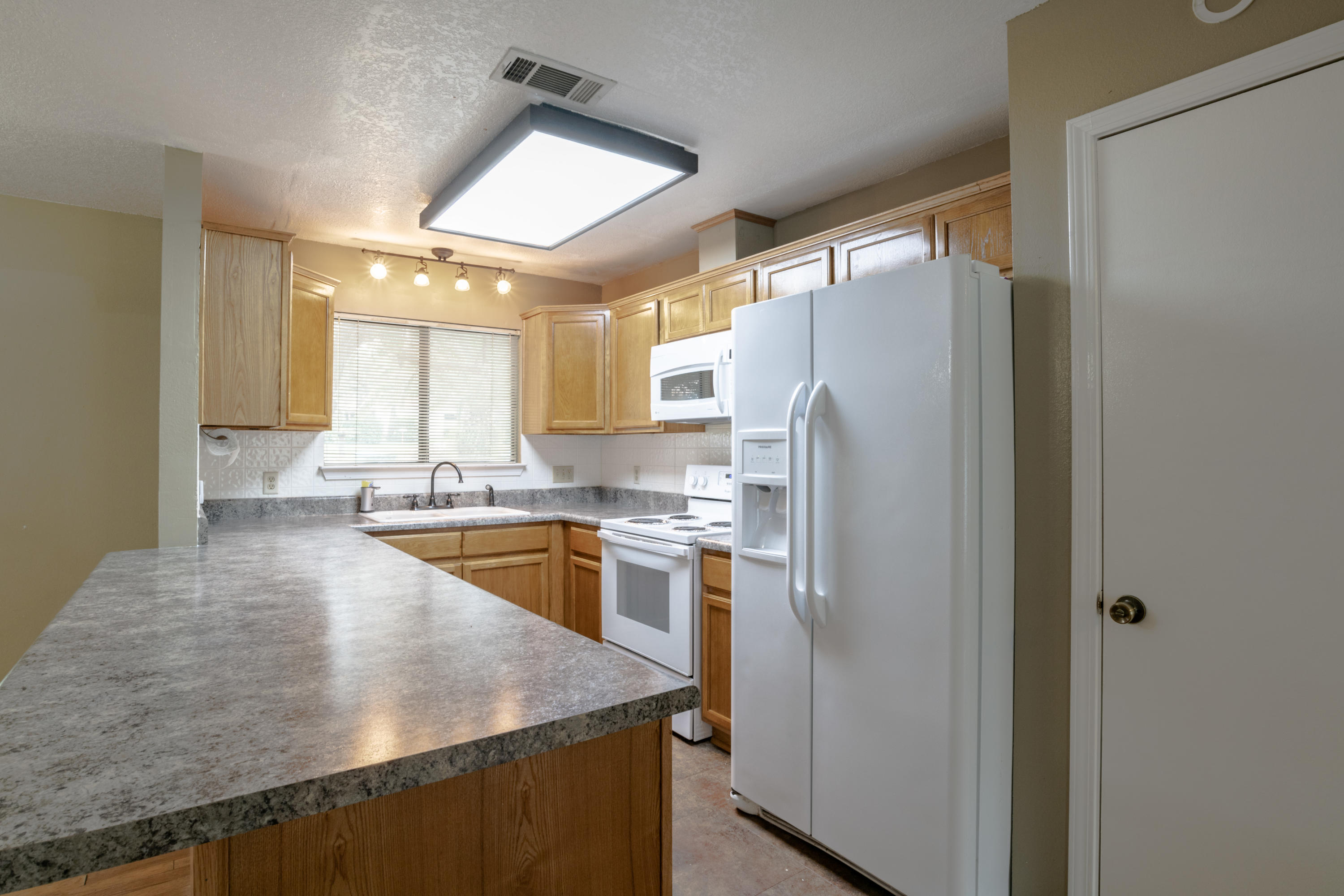 SANDPIPER VILLAGE - Residential