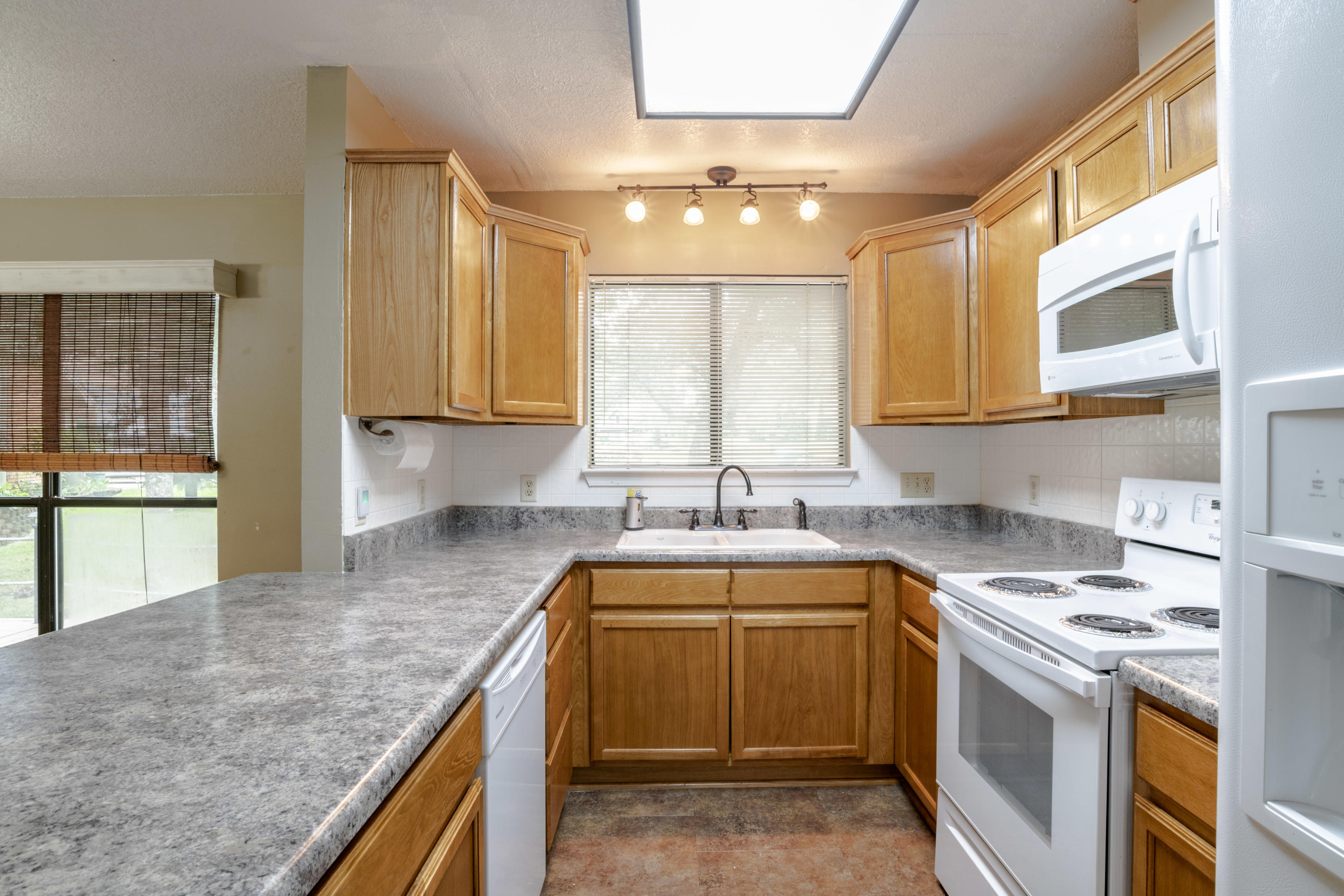 SANDPIPER VILLAGE - Residential