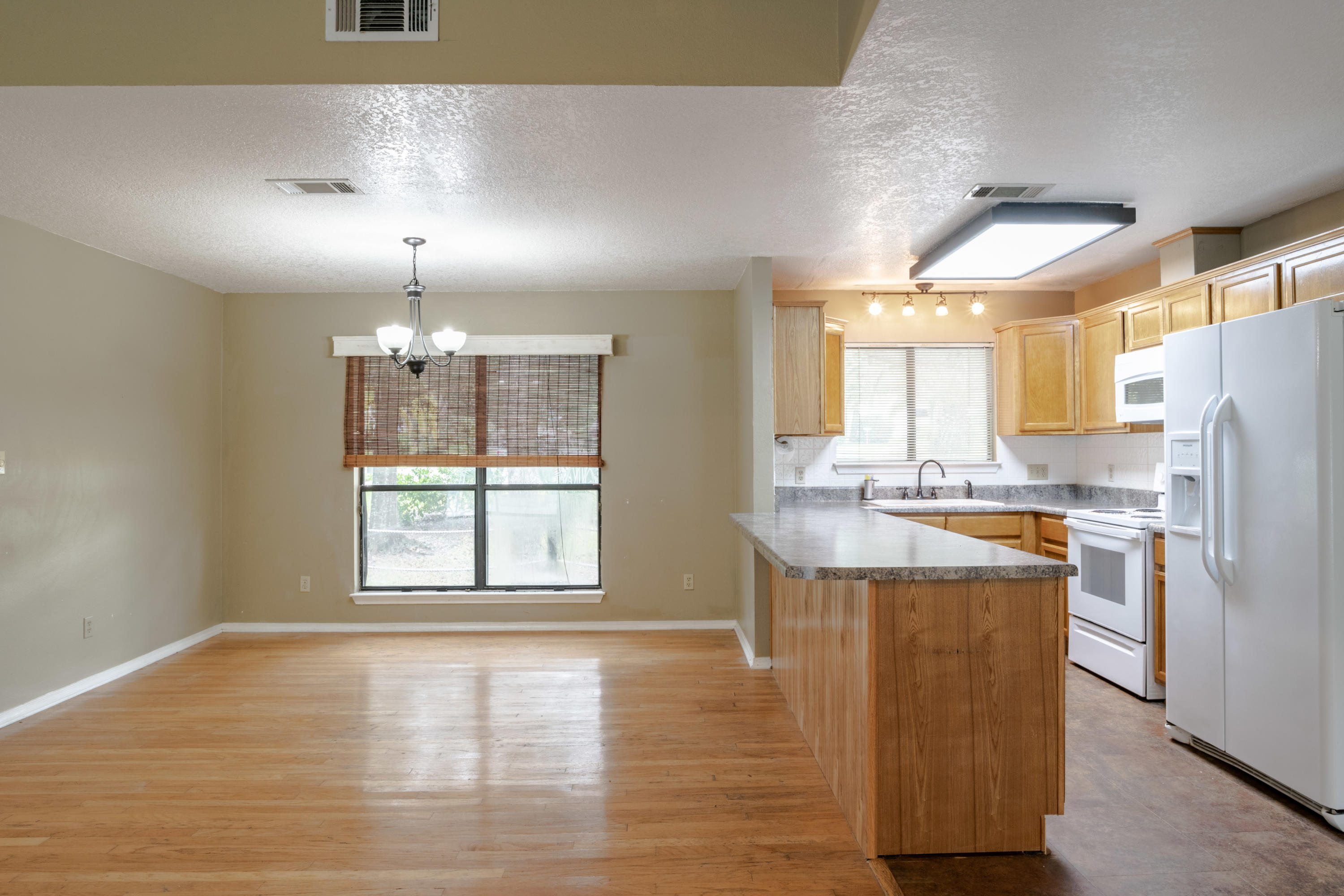 SANDPIPER VILLAGE - Residential