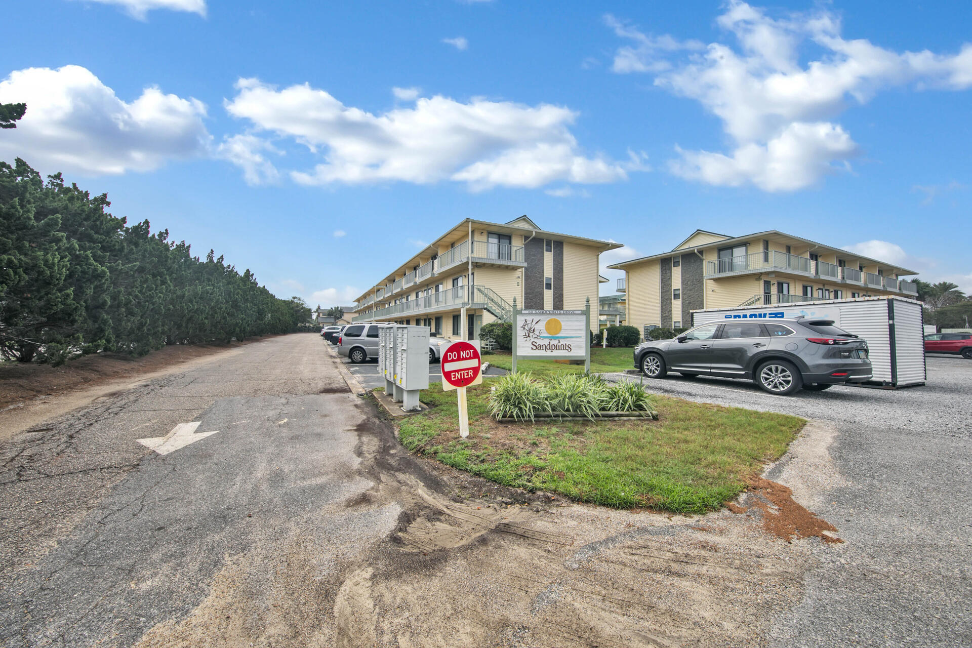 SANDPRINTS CONDO - Residential