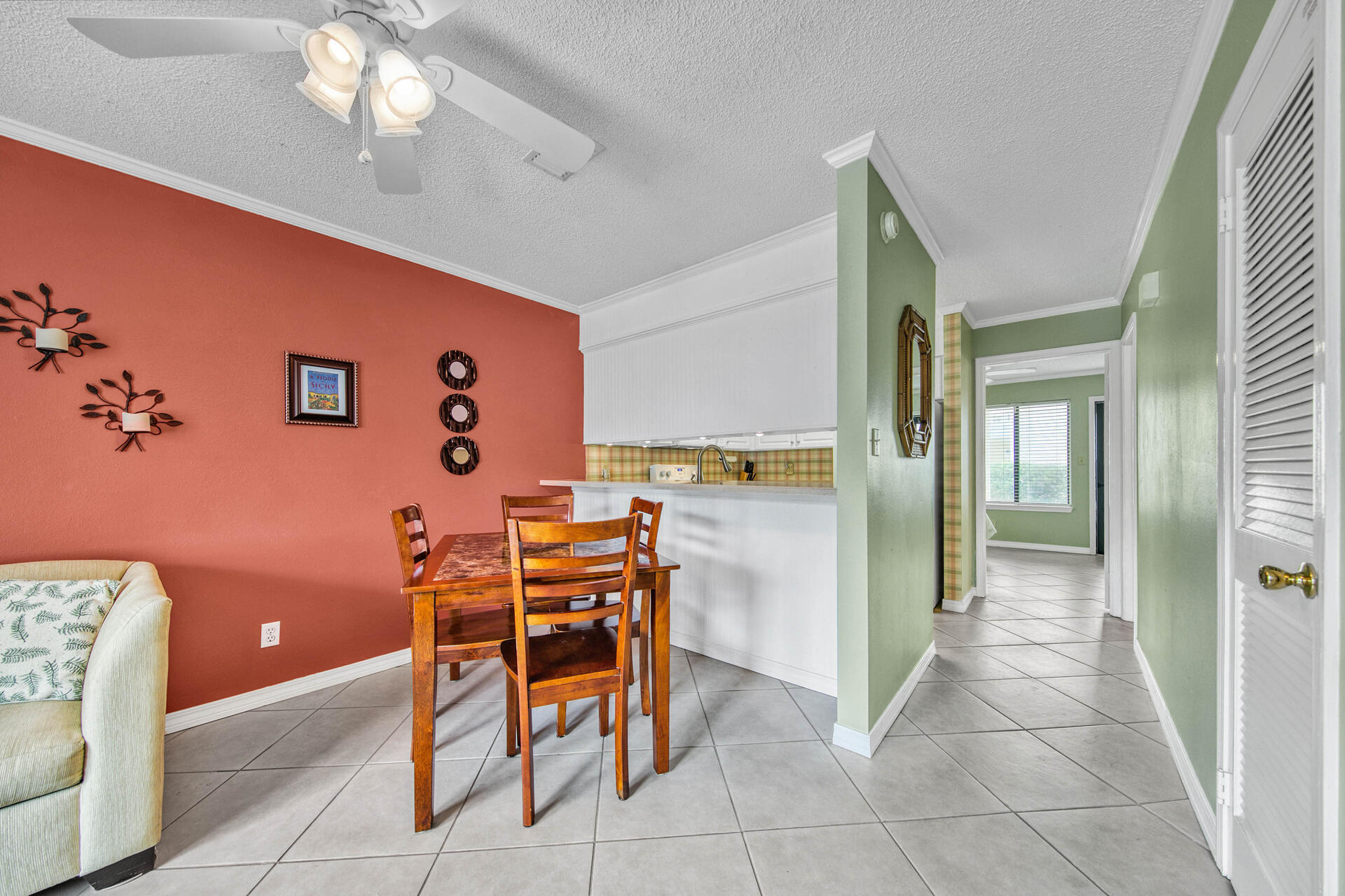 SANDPRINTS CONDO - Residential