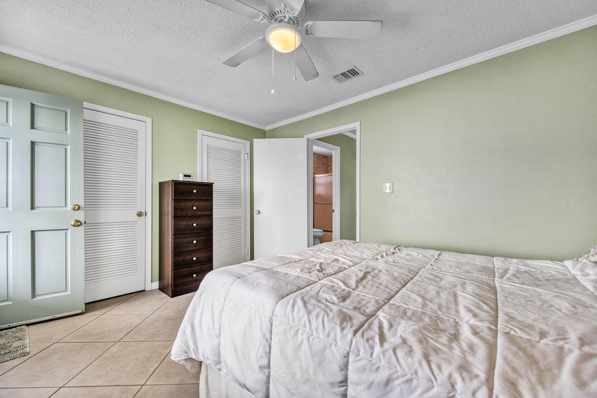 SANDPRINTS CONDO - Residential