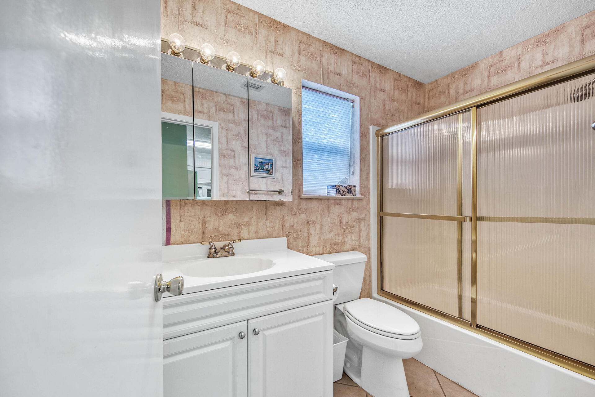 SANDPRINTS CONDO - Residential