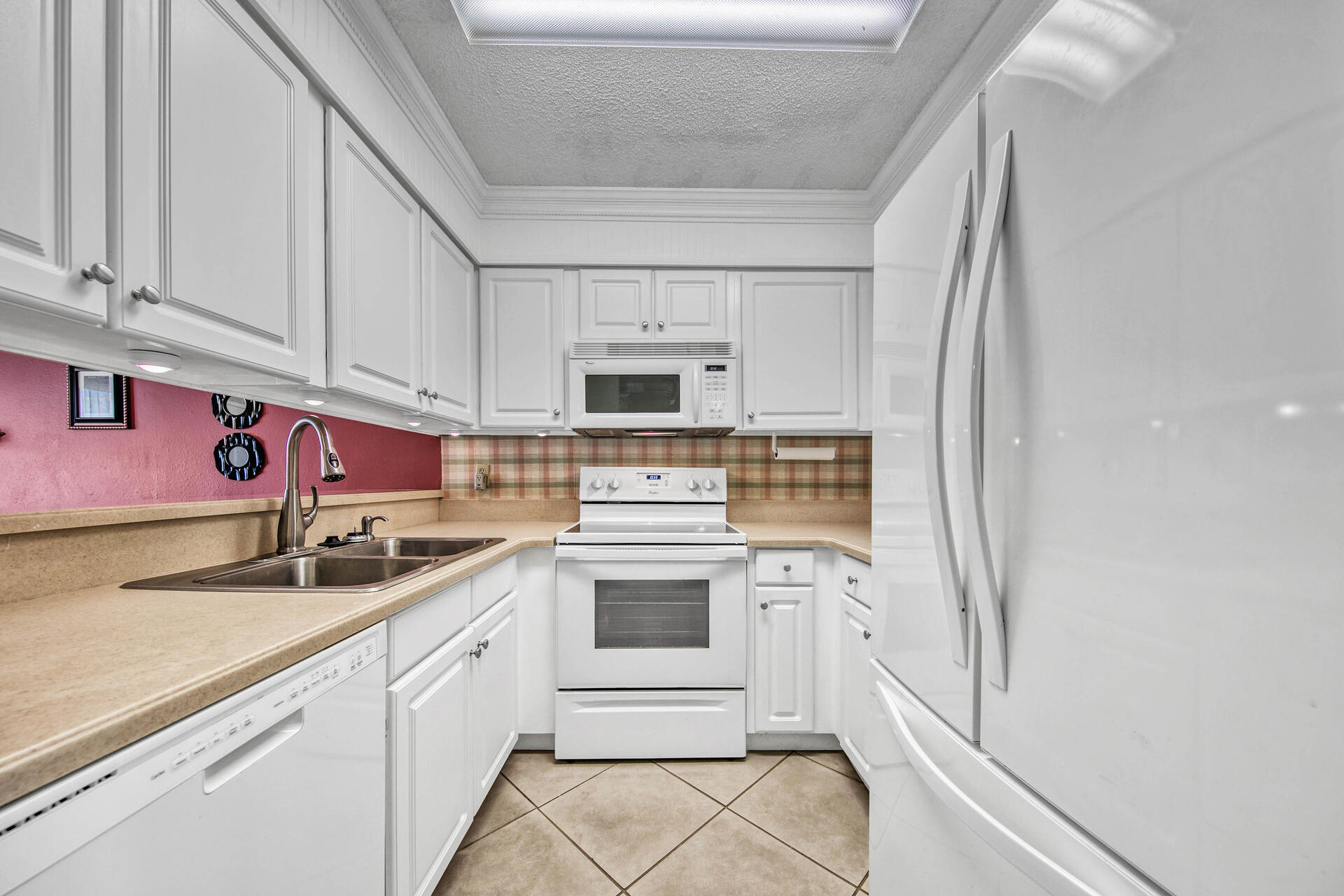 SANDPRINTS CONDO - Residential