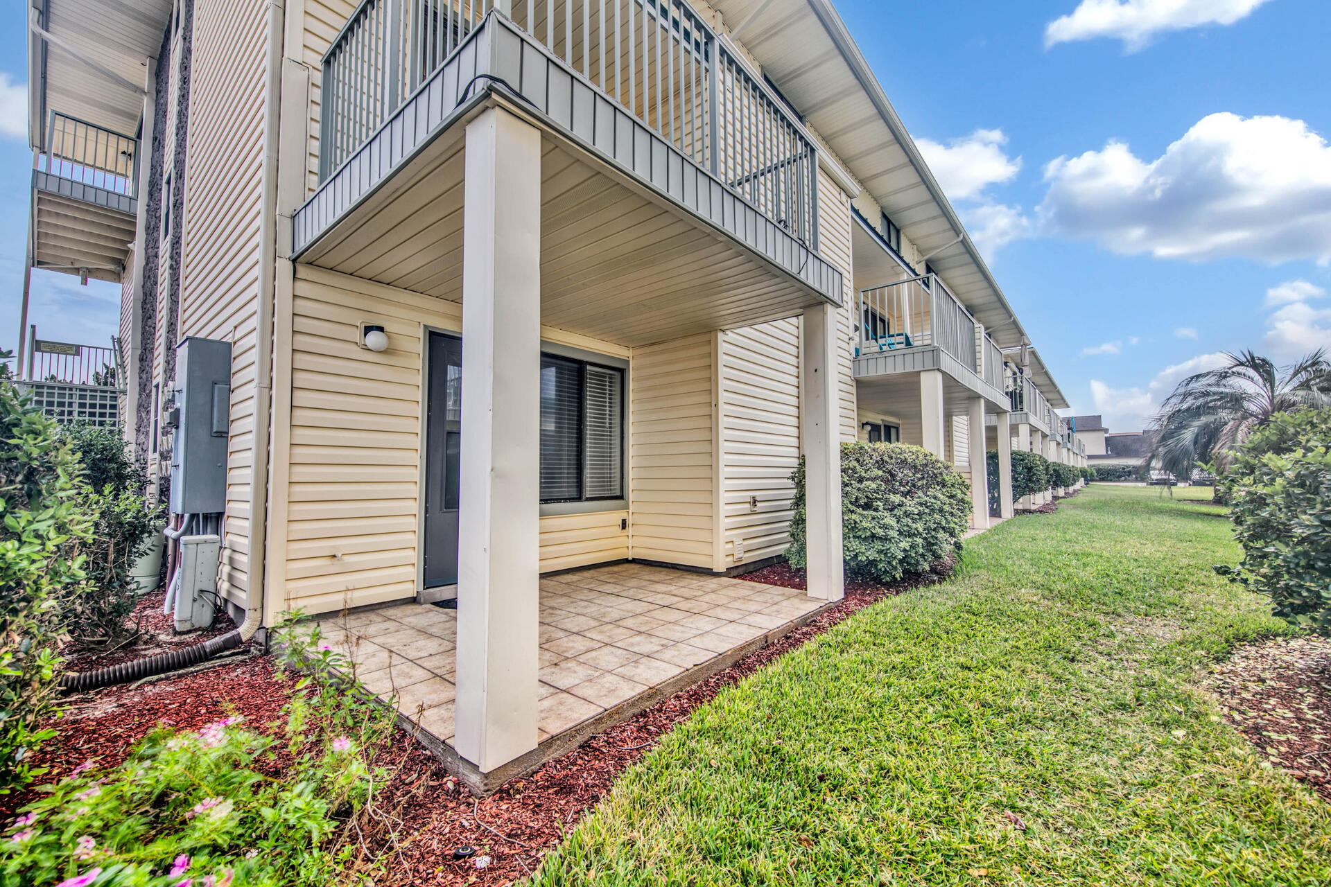 SANDPRINTS CONDO - Residential