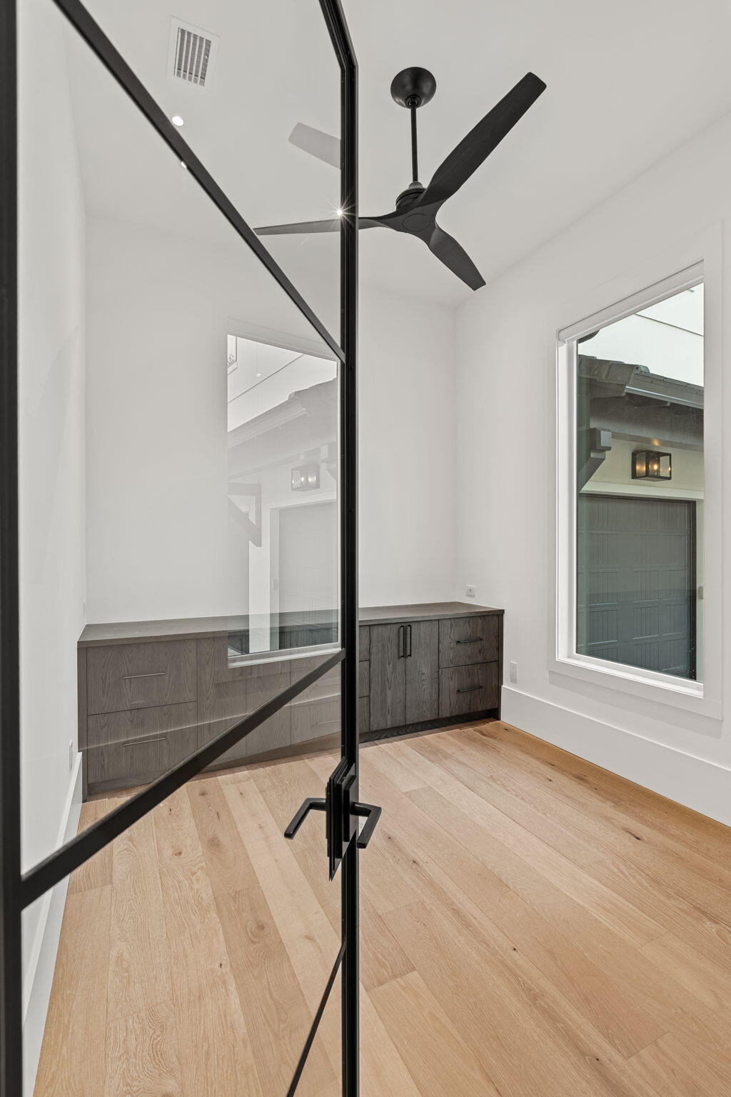 BURNT PINE - Residential