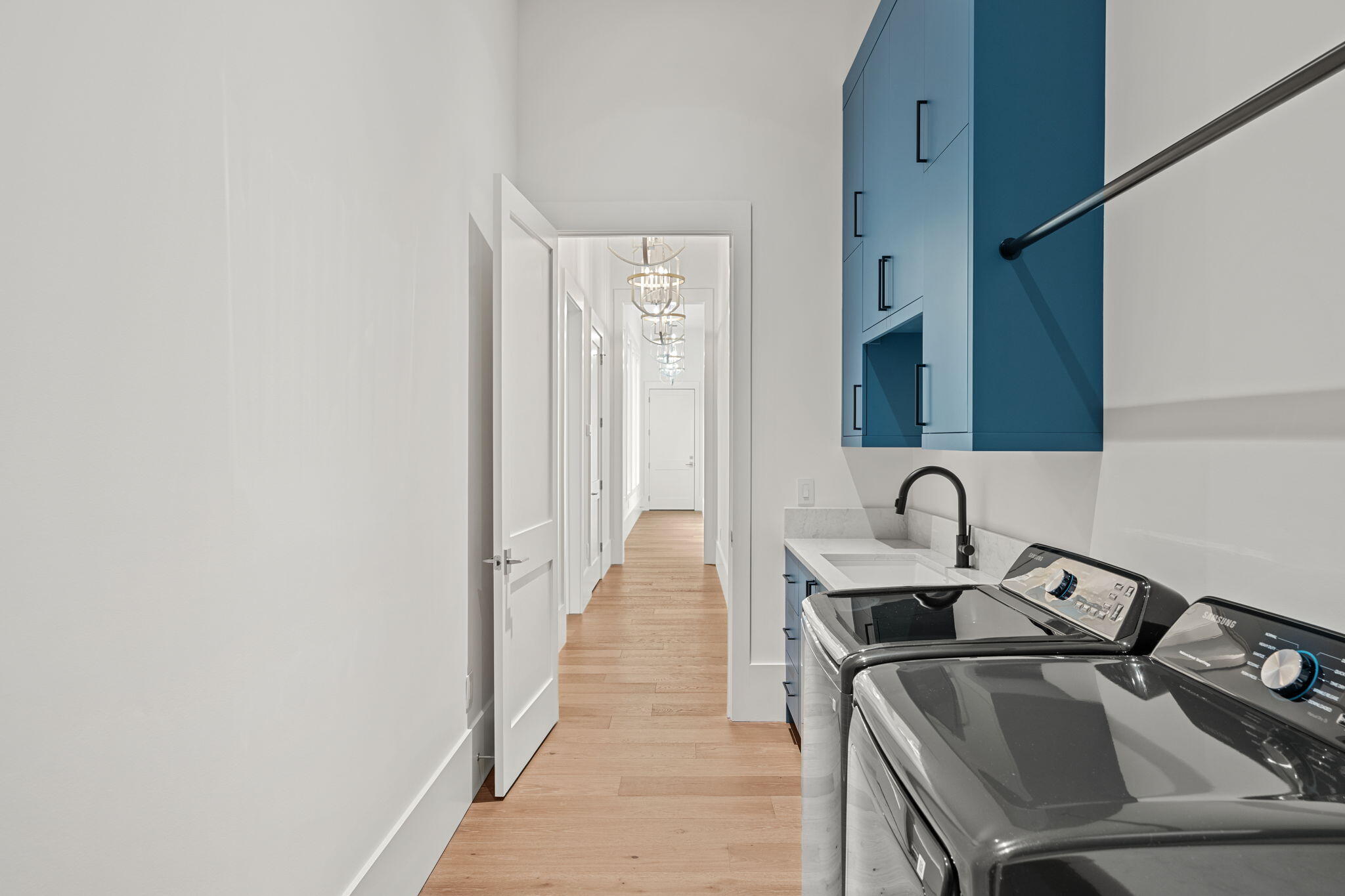 BURNT PINE - Residential