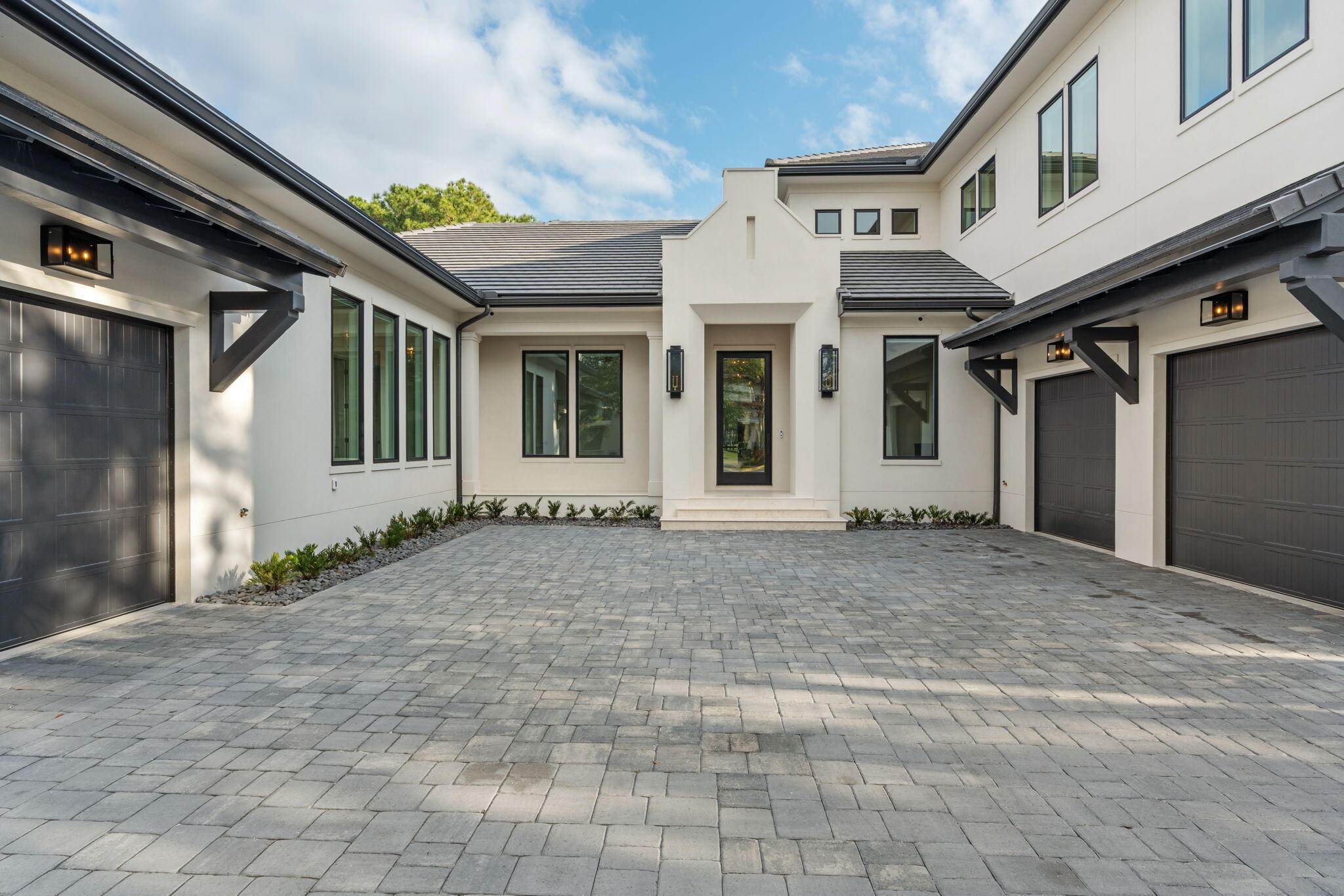 BURNT PINE - Residential