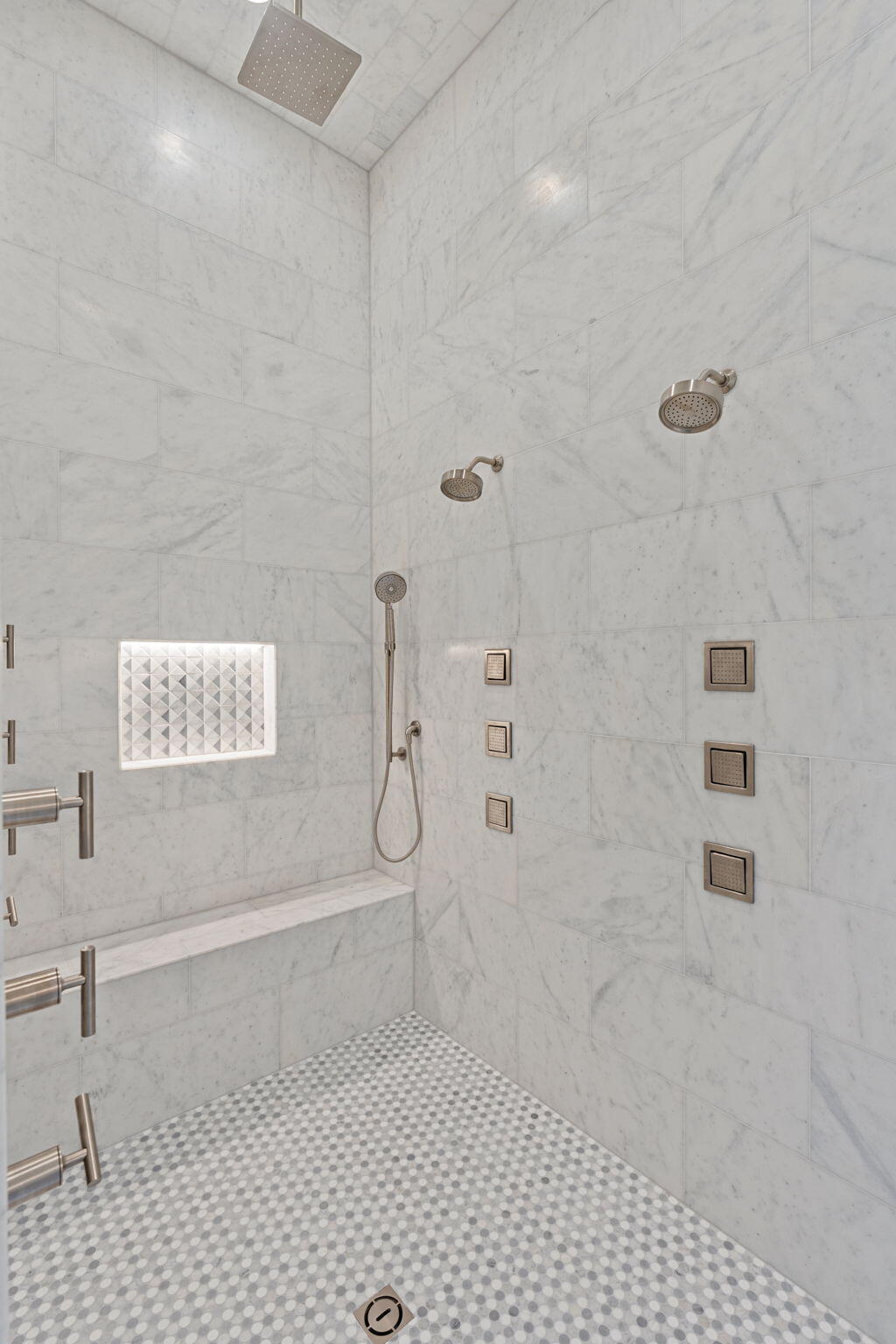 BURNT PINE - Residential