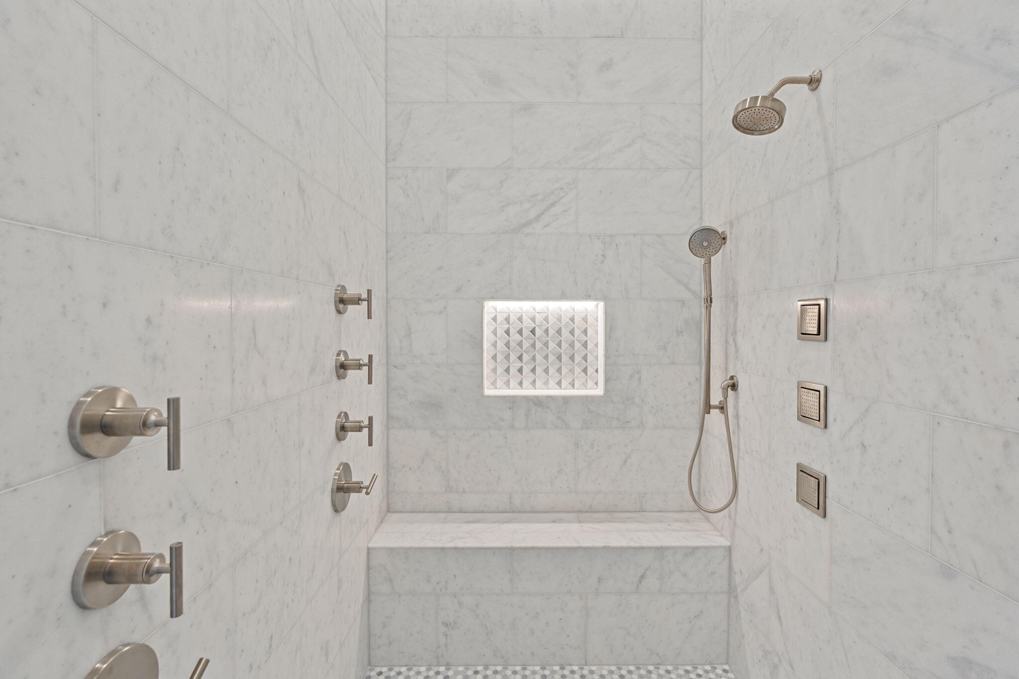 BURNT PINE - Residential