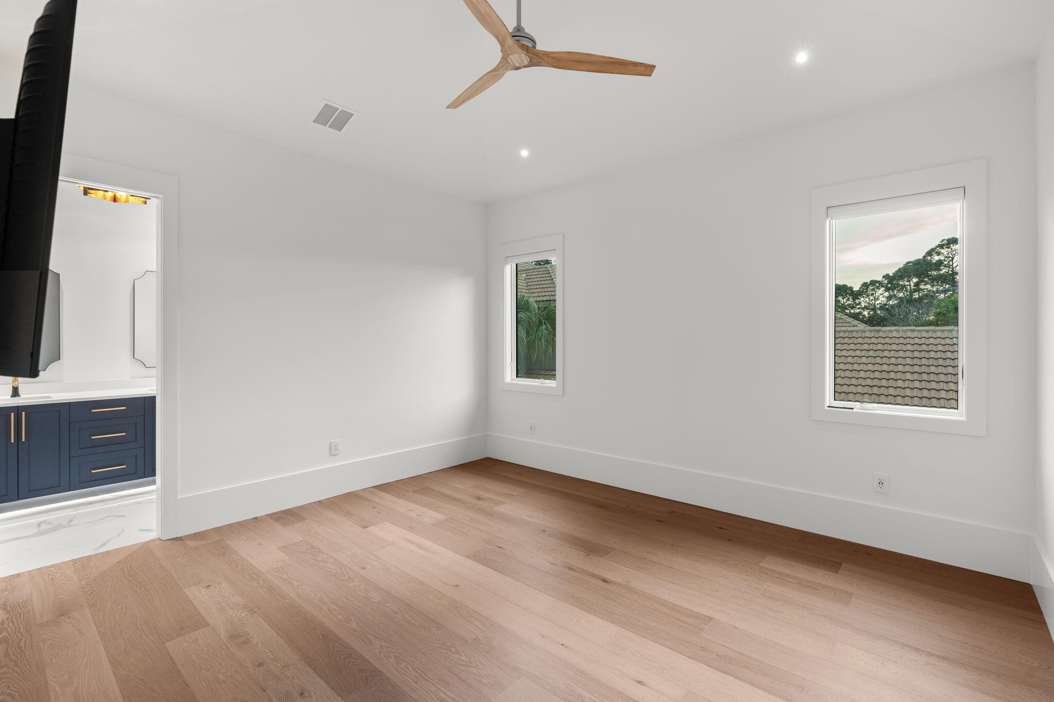 BURNT PINE - Residential