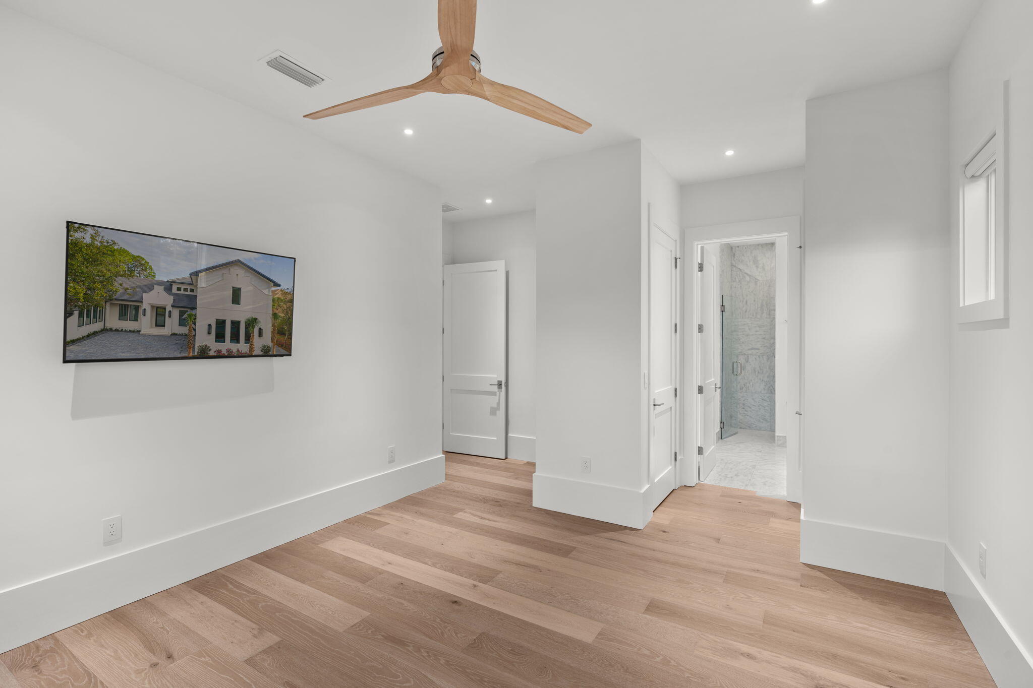 BURNT PINE - Residential