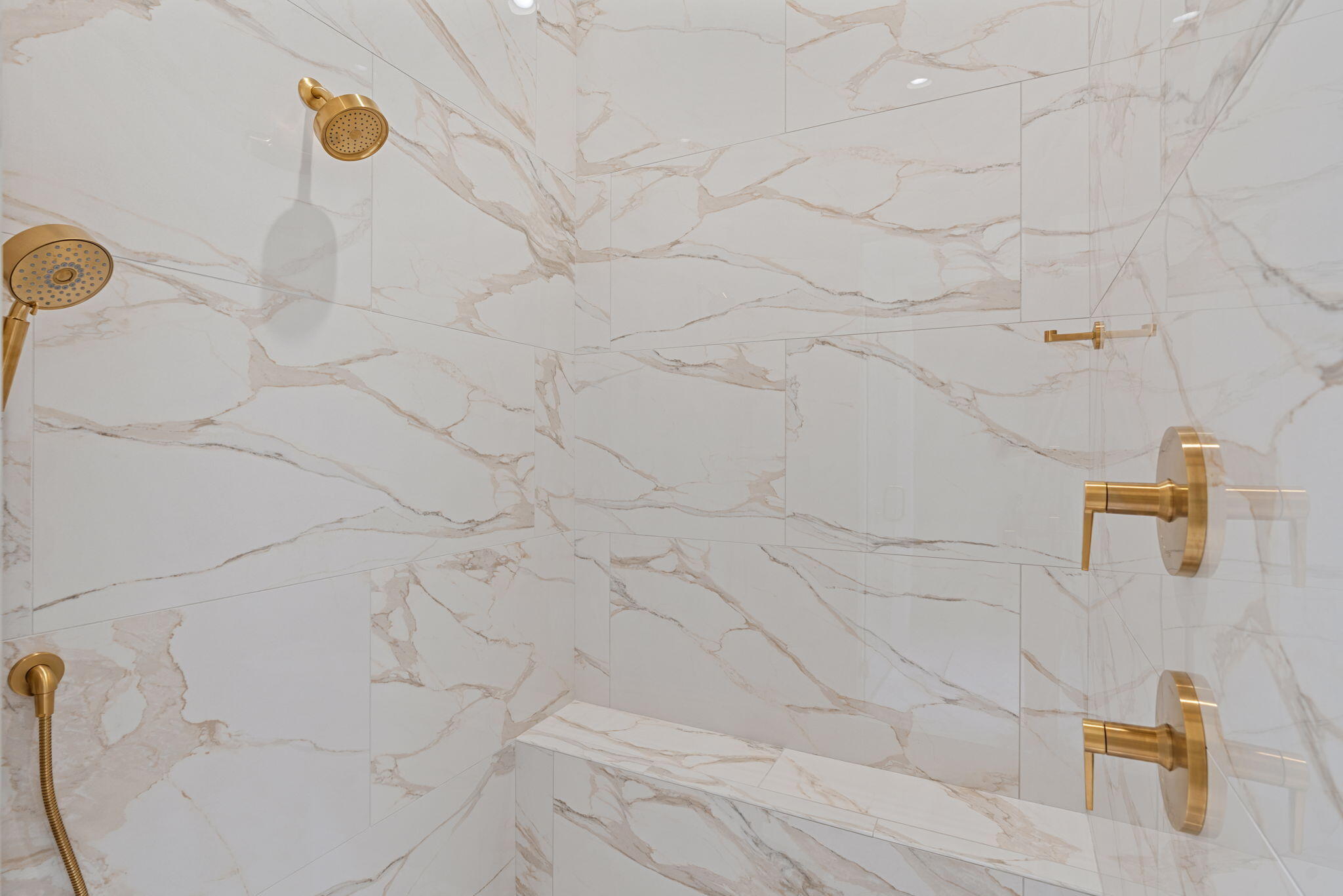 BURNT PINE - Residential