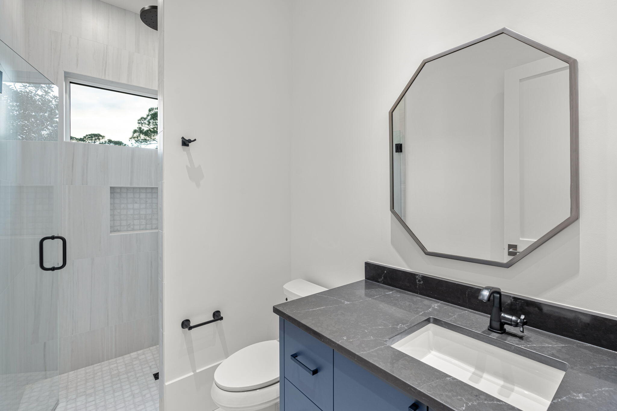 BURNT PINE - Residential