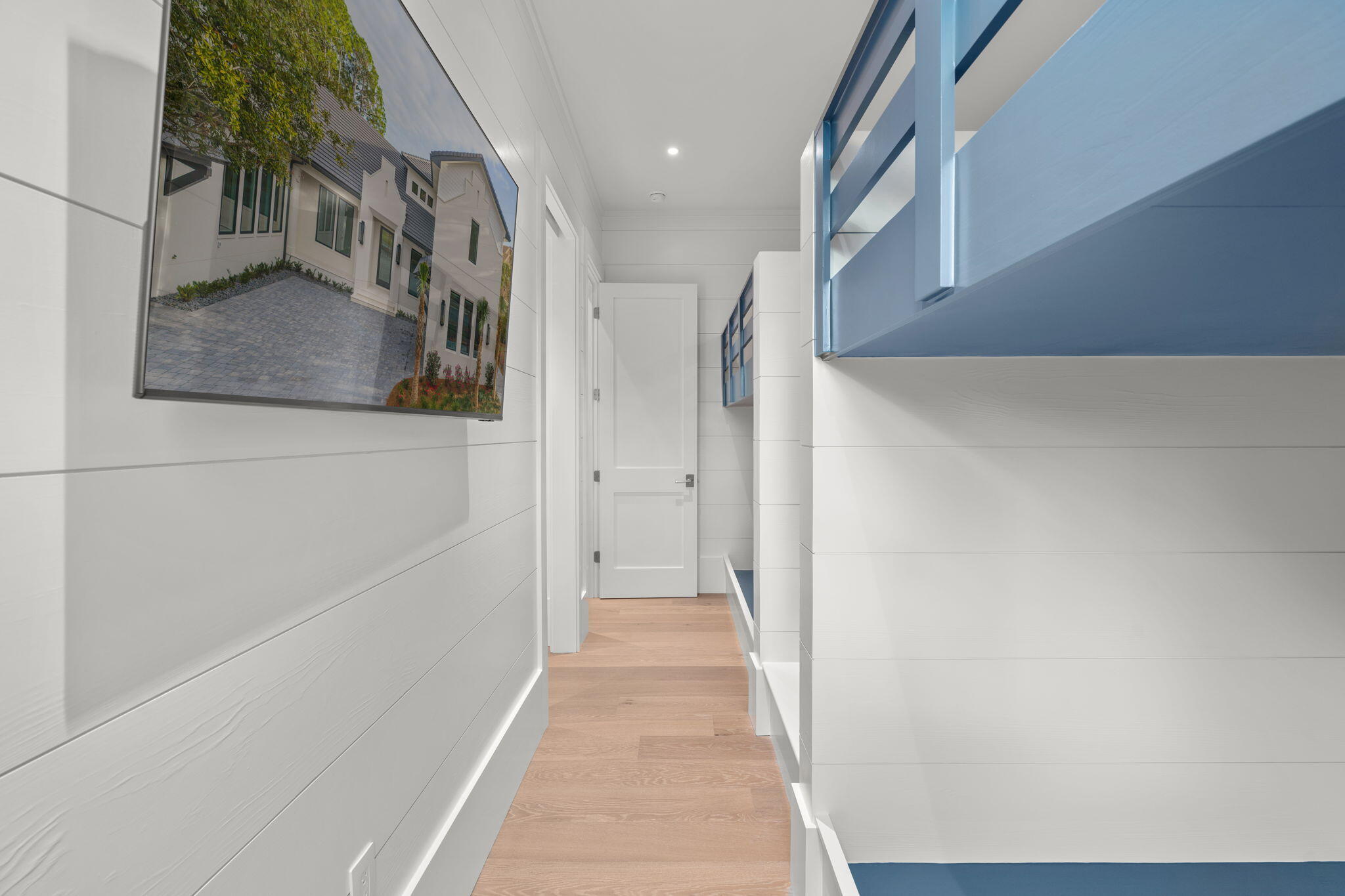 BURNT PINE - Residential