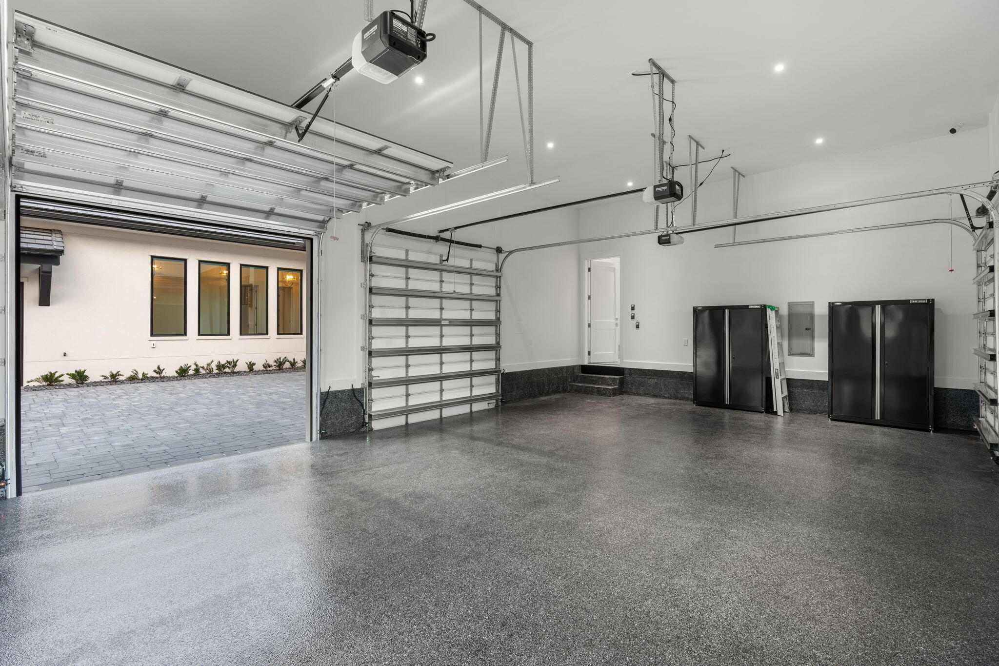 BURNT PINE - Residential