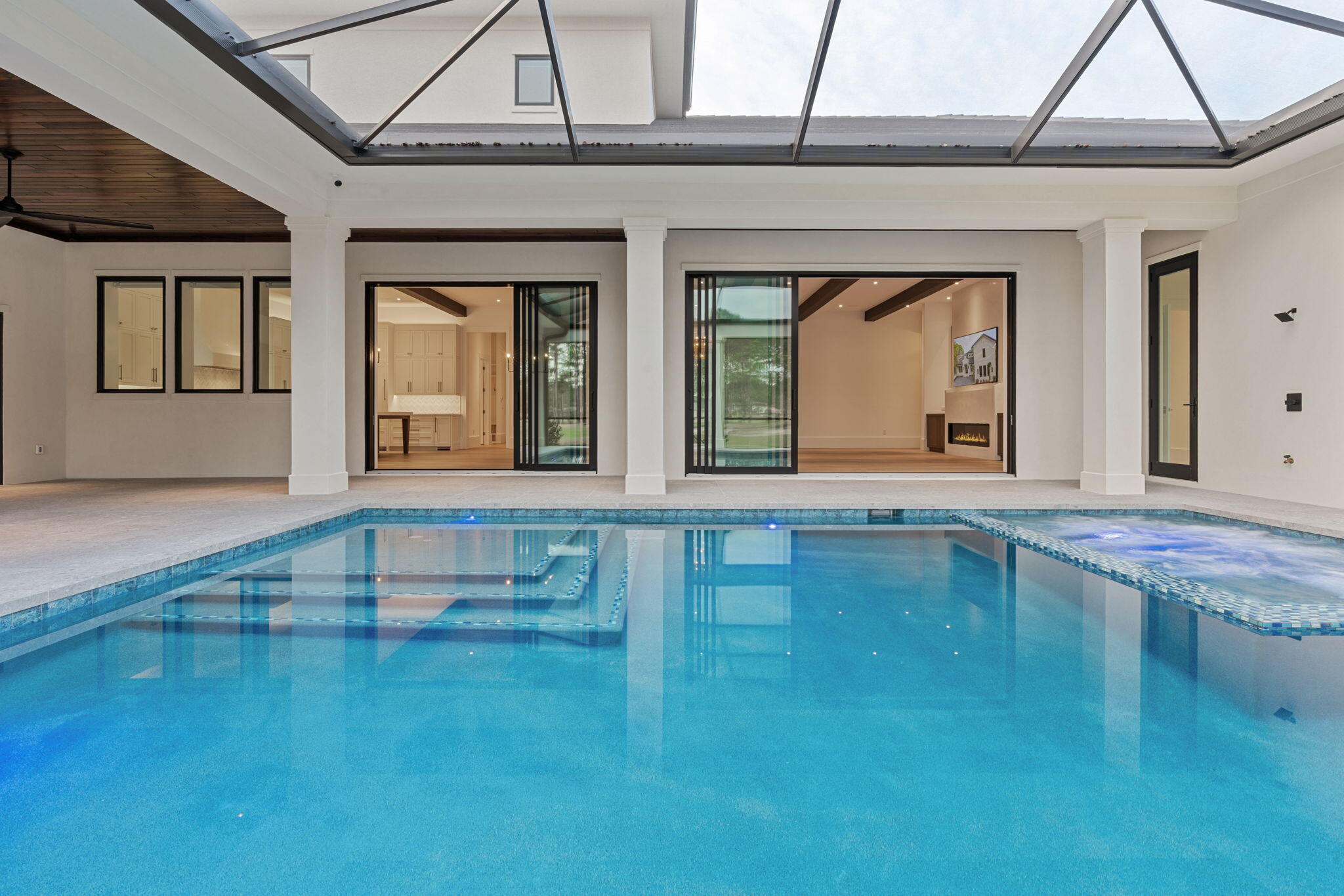 BURNT PINE - Residential