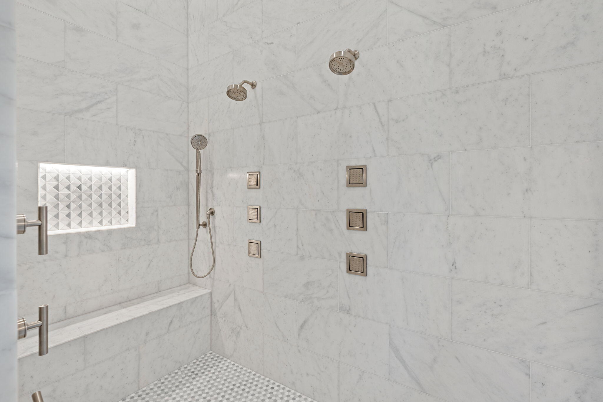 BURNT PINE - Residential