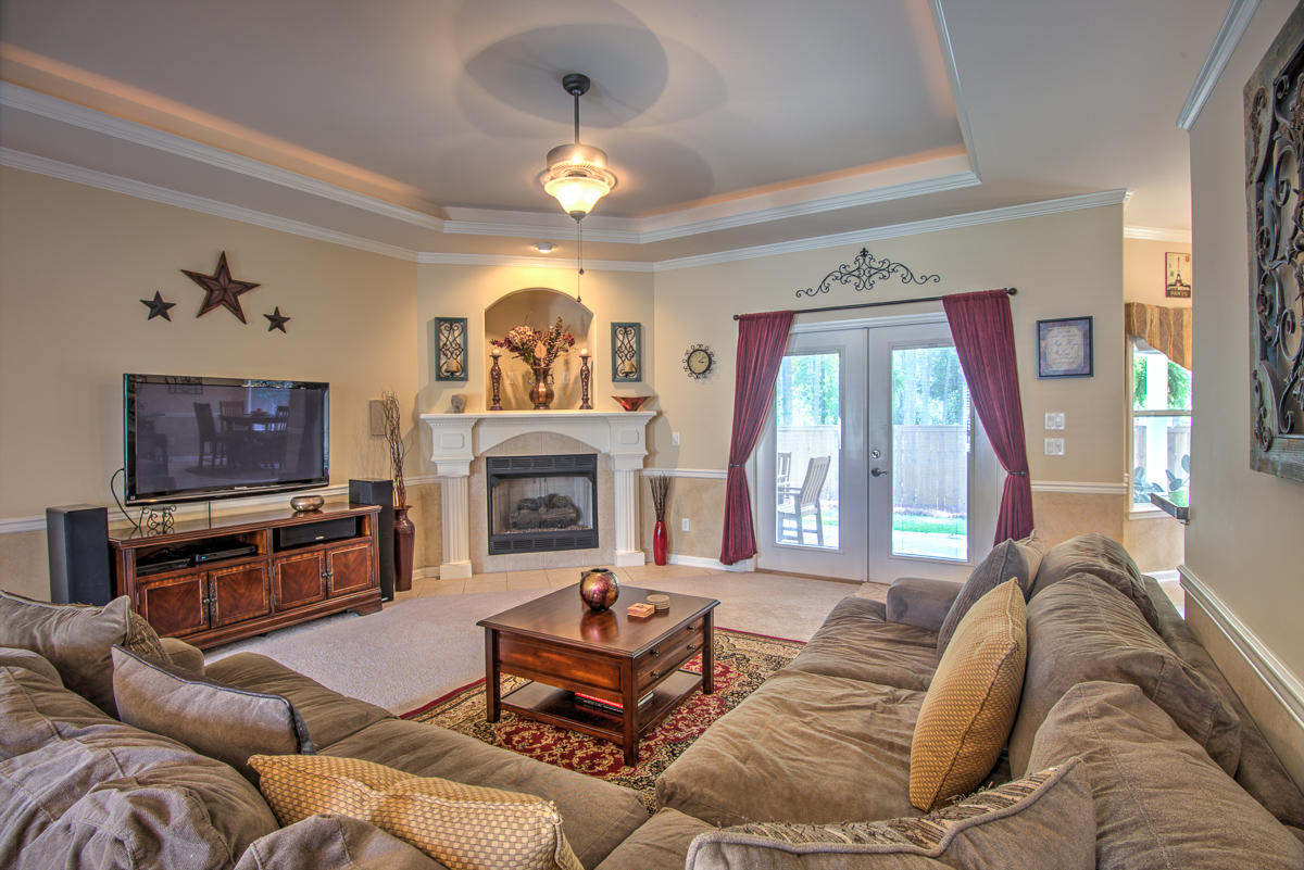 COLONY CLUB - Residential