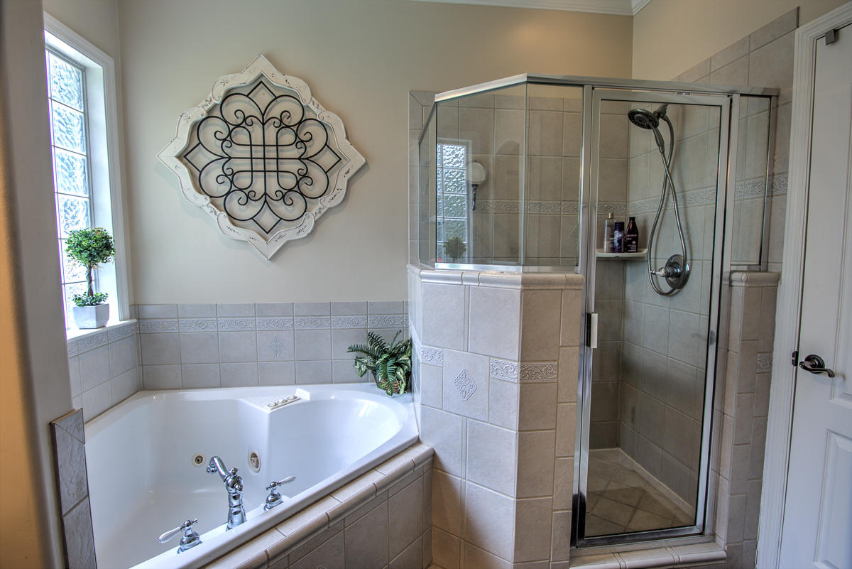 COLONY CLUB - Residential