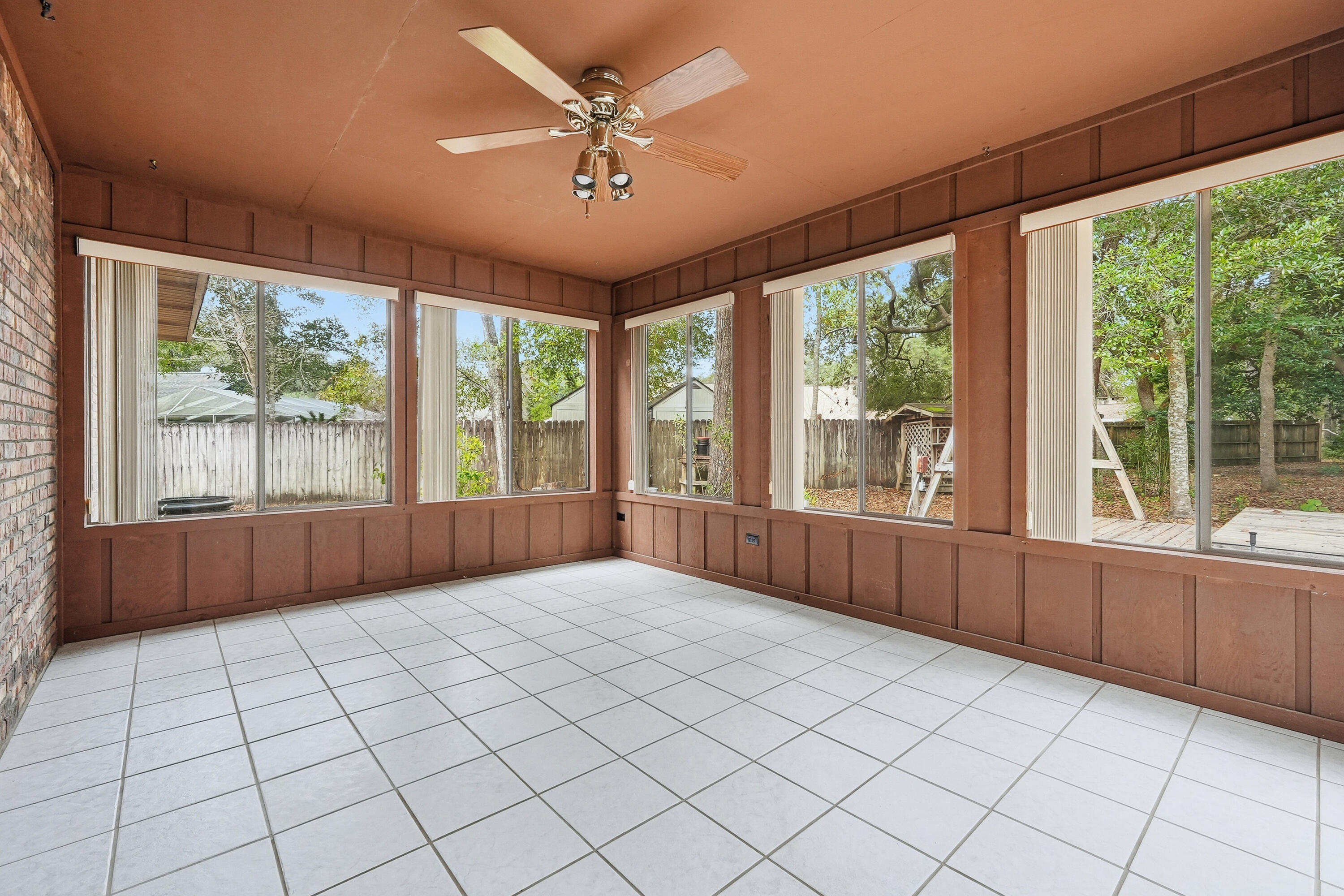 ROCKY BAYOU COUNTRY CLUB ESTATES 3 - Residential