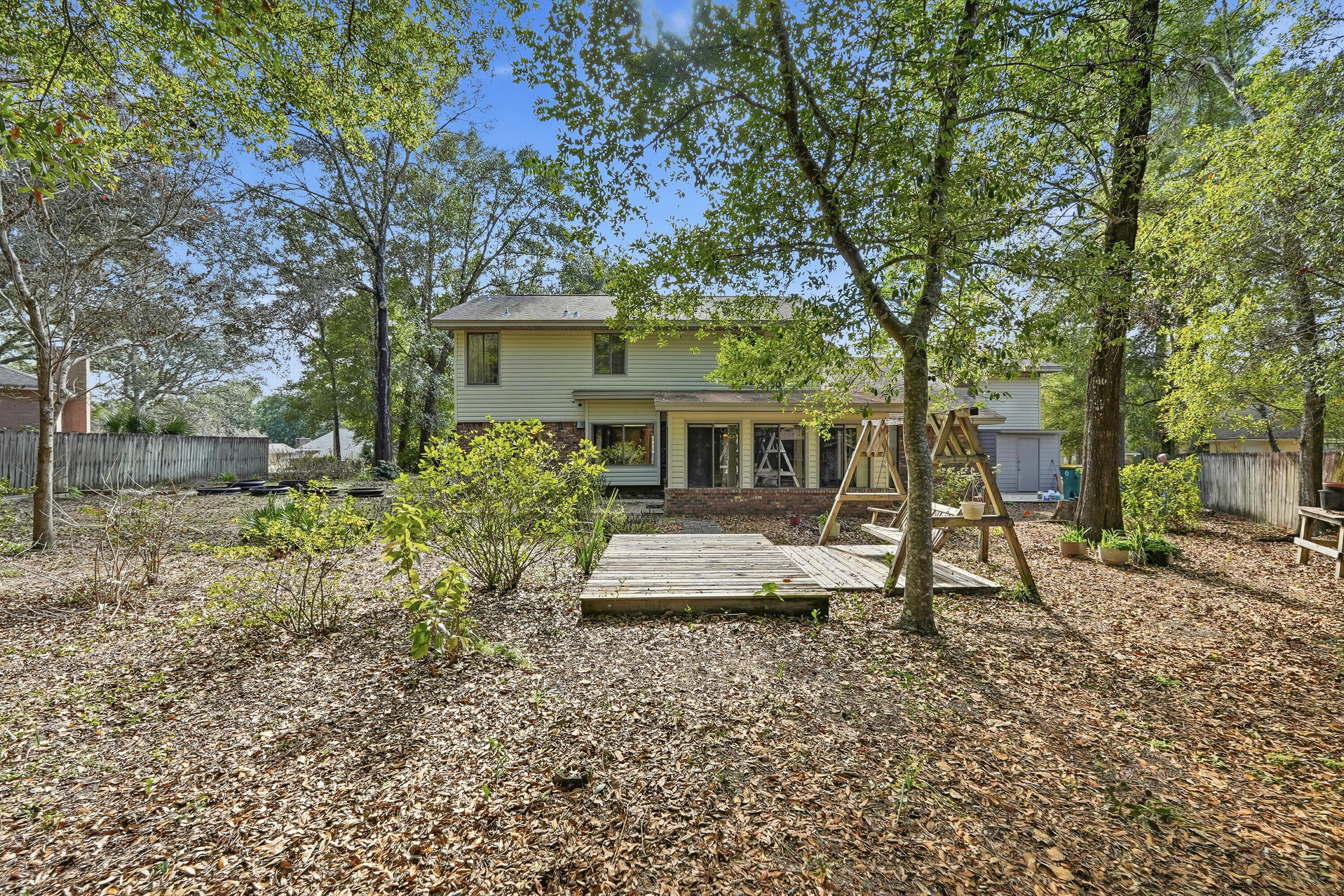 ROCKY BAYOU COUNTRY CLUB ESTATES 3 - Residential