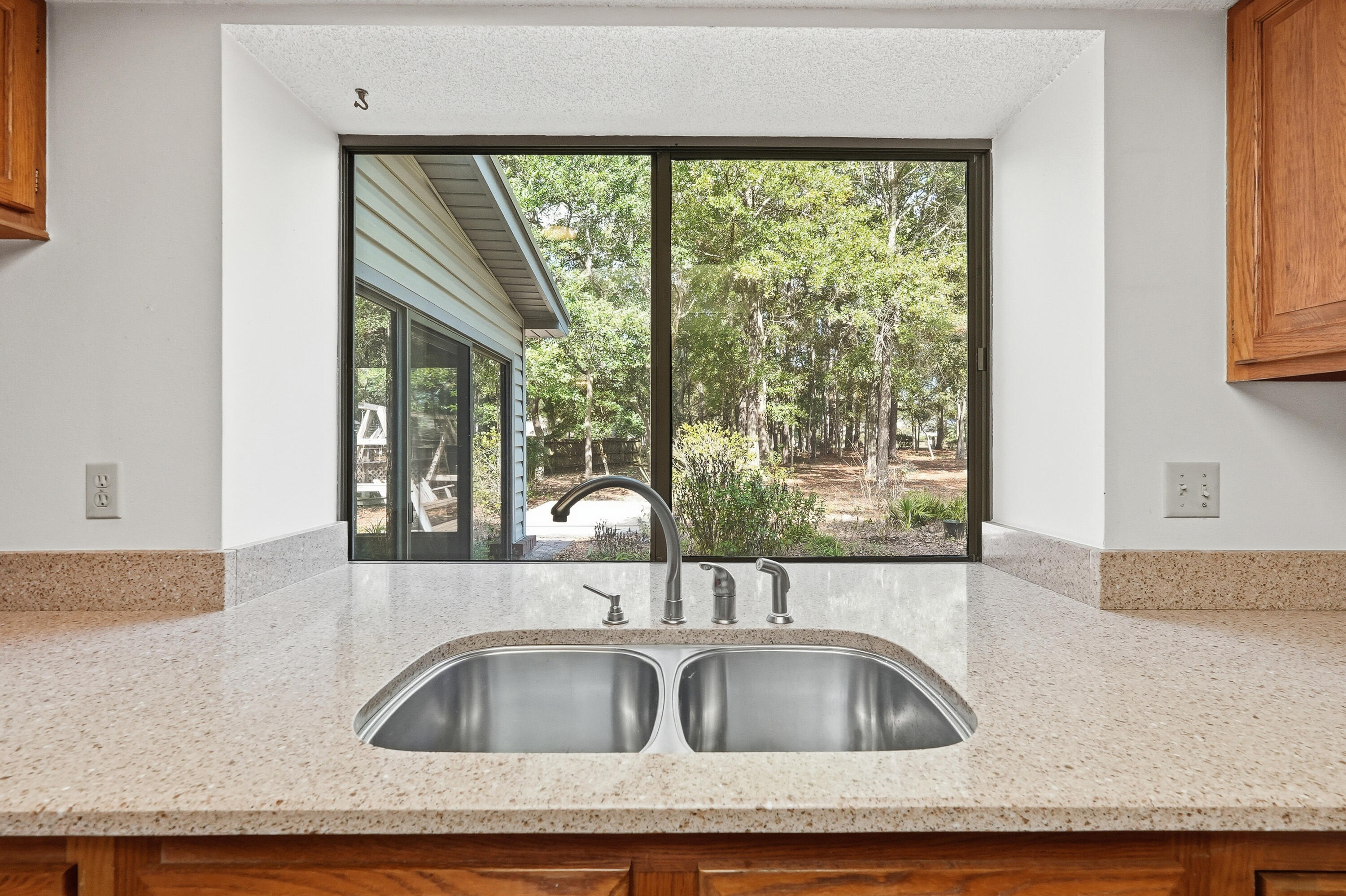 ROCKY BAYOU COUNTRY CLUB ESTATES 3 - Residential