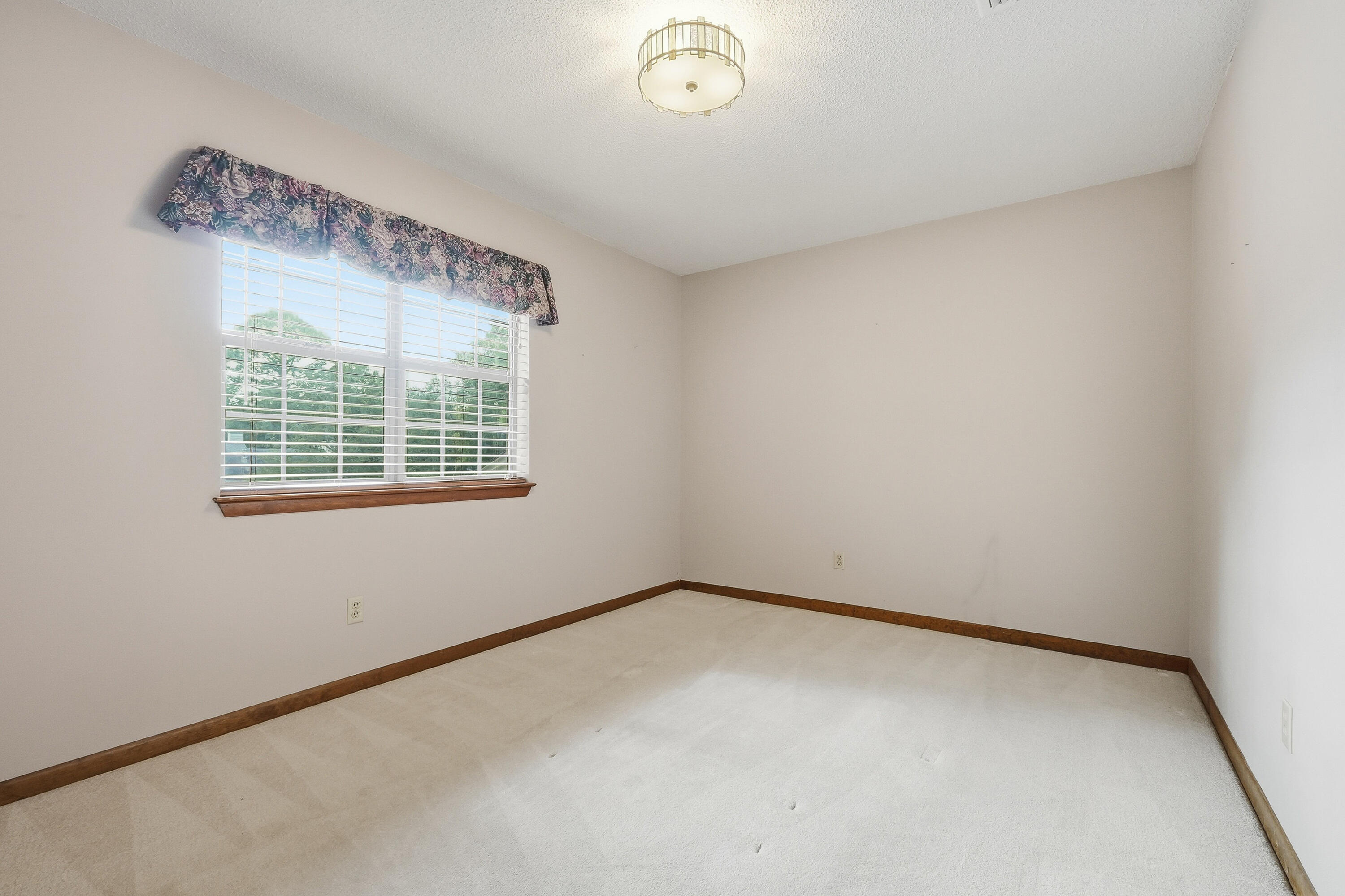 ROCKY BAYOU COUNTRY CLUB ESTATES 3 - Residential