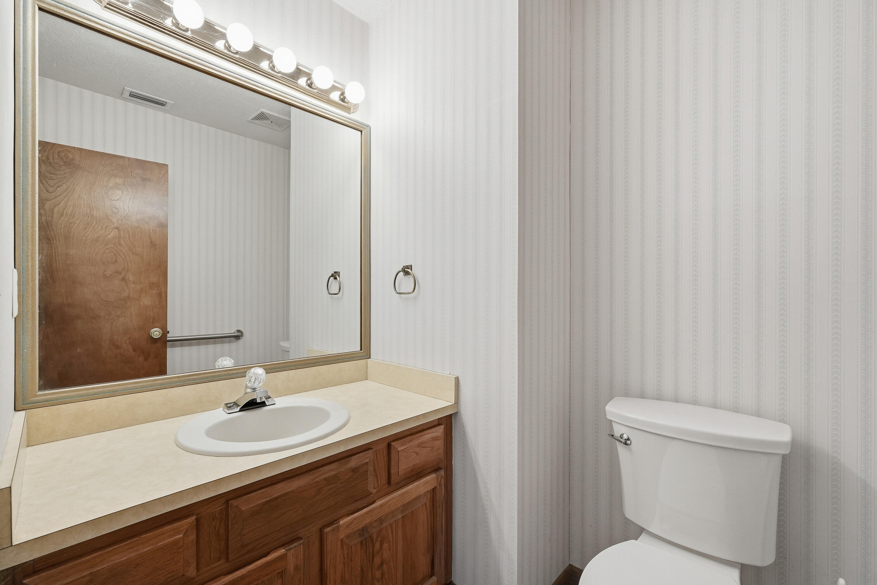 ROCKY BAYOU COUNTRY CLUB ESTATES 3 - Residential