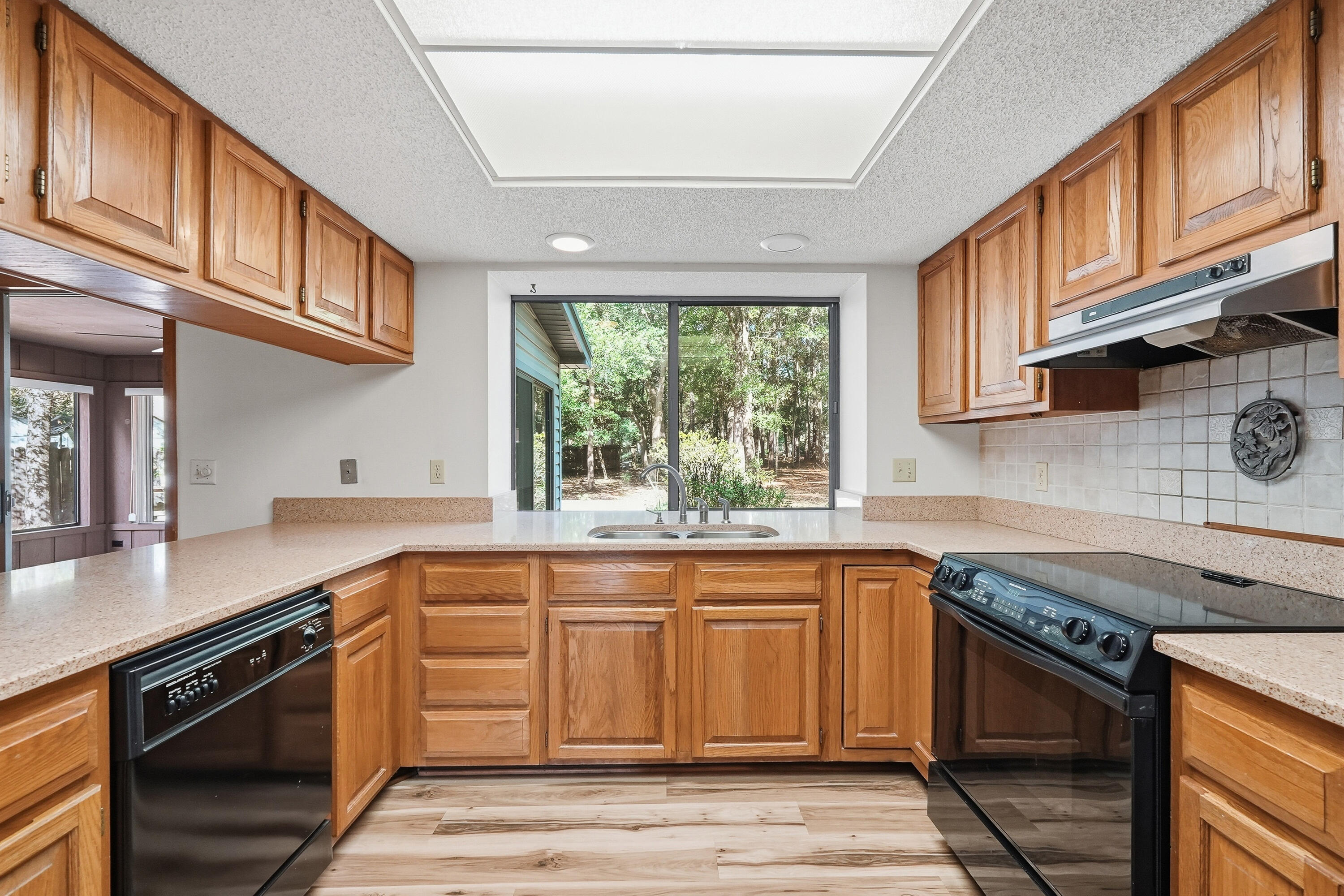 ROCKY BAYOU COUNTRY CLUB ESTATES 3 - Residential