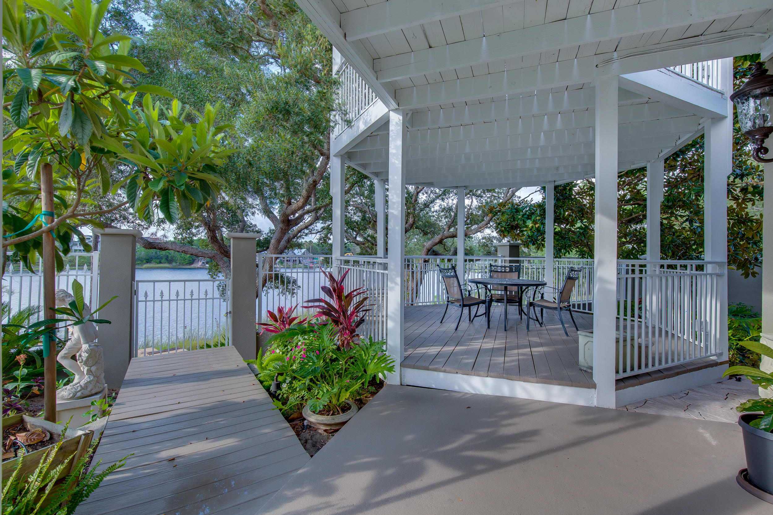 CAMP CREEK LAKE - Residential