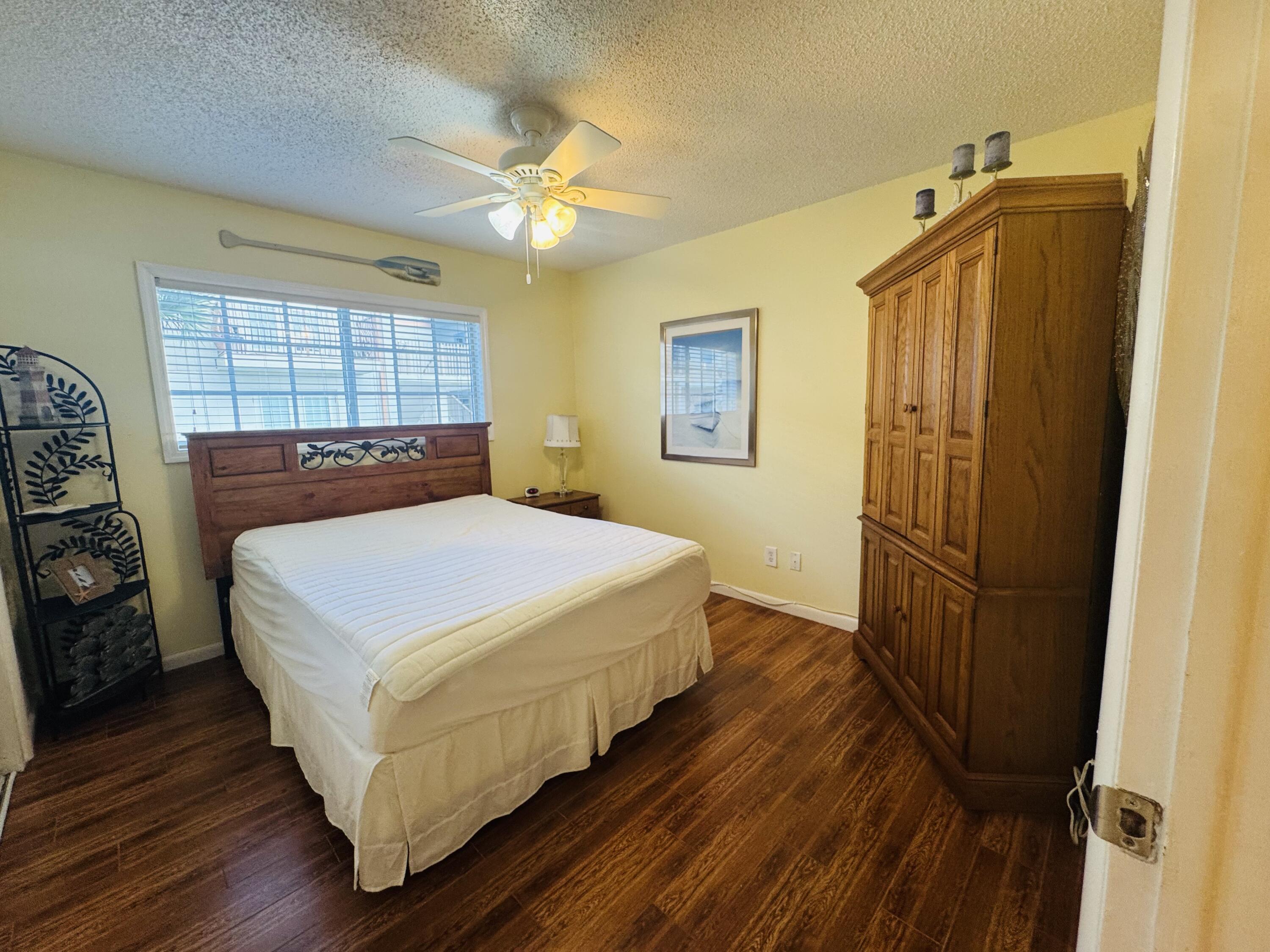 LANDMARK CONDO - Residential Lease