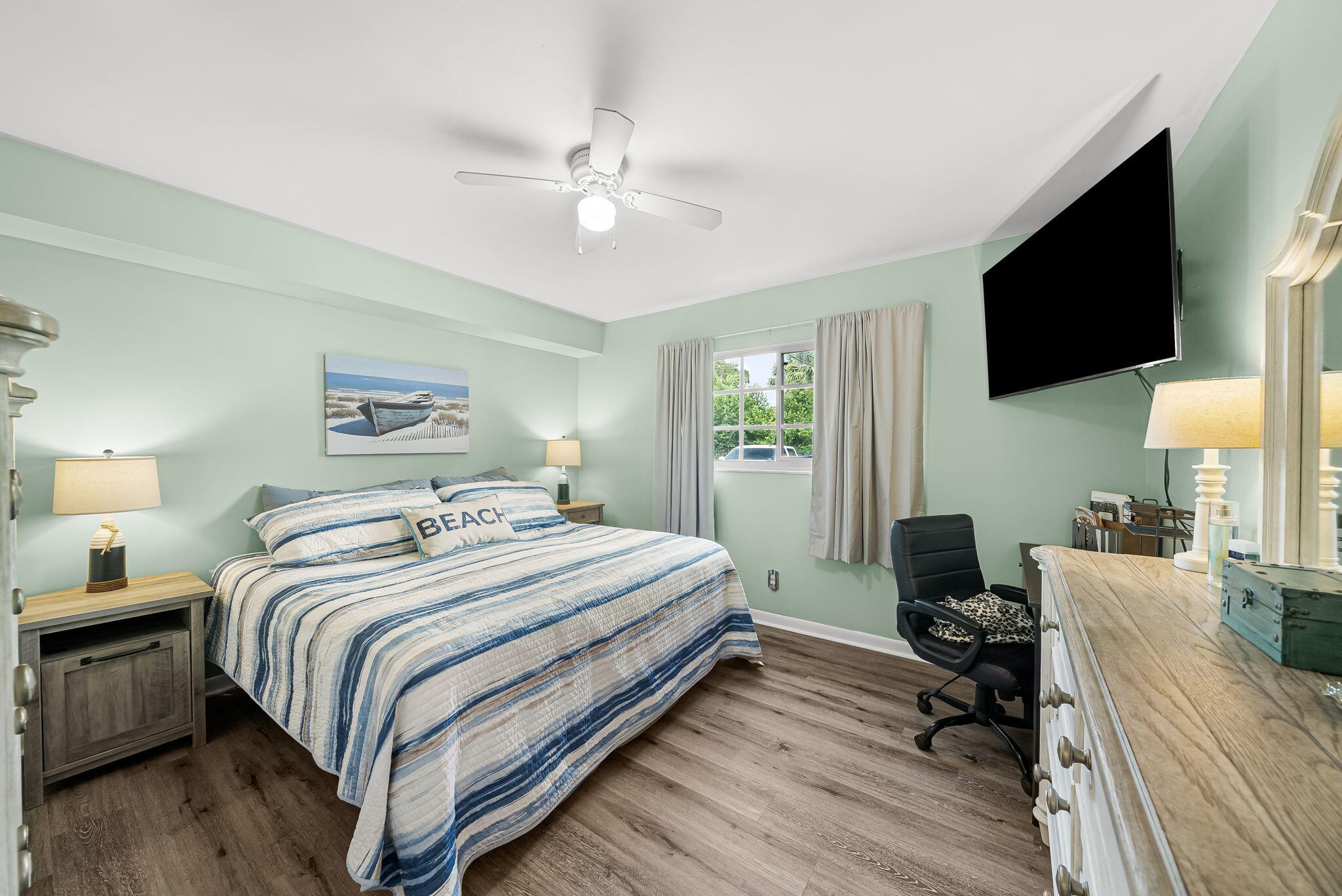 LANDMARK CONDO - Residential