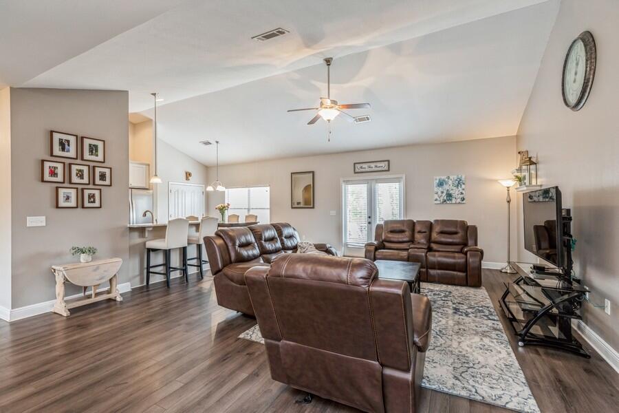 ROLLING RIDGE - Residential