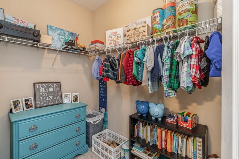 ROLLING RIDGE - Residential