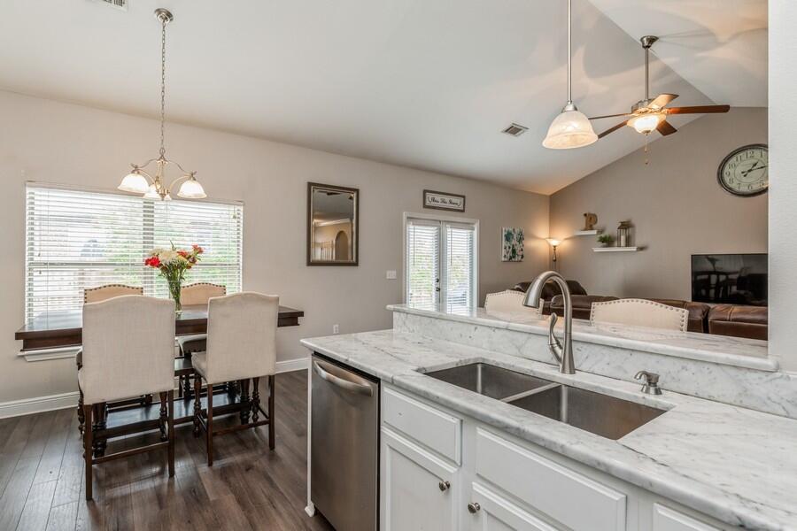 ROLLING RIDGE - Residential