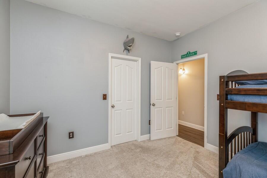 ROLLING RIDGE - Residential