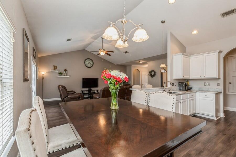 ROLLING RIDGE - Residential