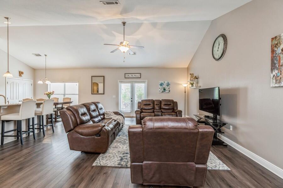 ROLLING RIDGE - Residential