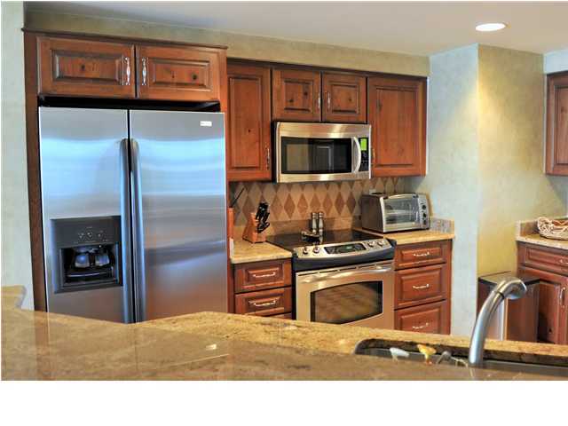 HOLIDAY ISLE TOWERS CONDO - Residential