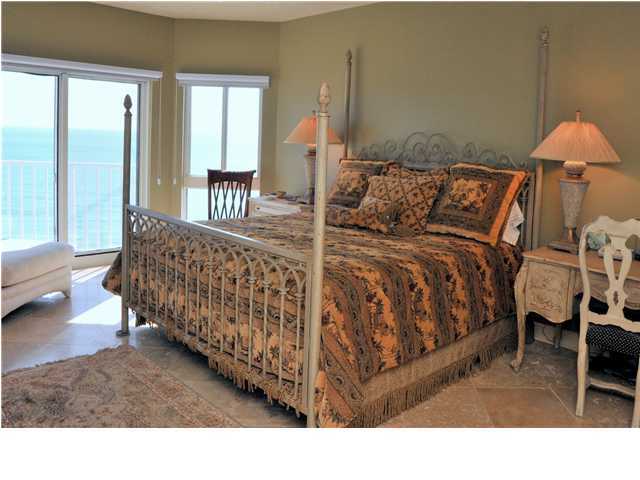 HOLIDAY ISLE TOWERS CONDO - Residential