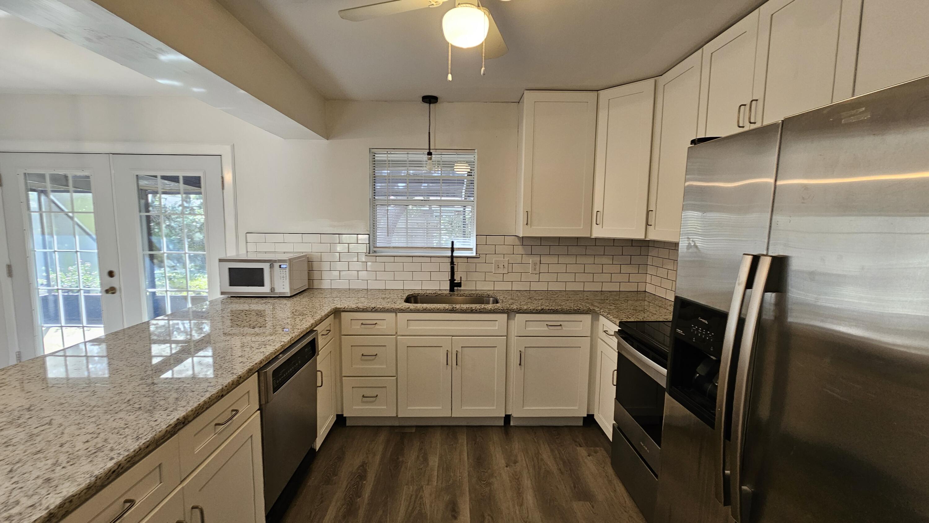 PARKWOOD PLACE AT BLUEWATER BAY - Residential Lease