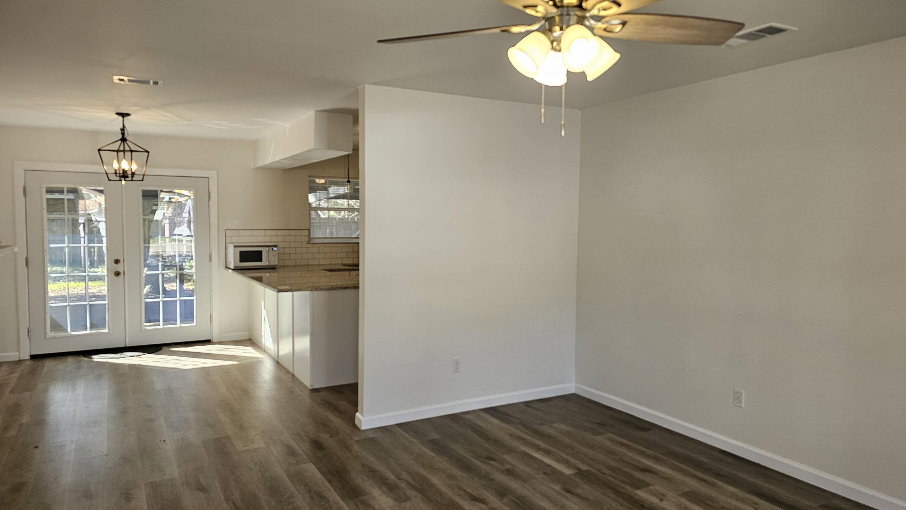 PARKWOOD PLACE AT BLUEWATER BAY - Residential Lease