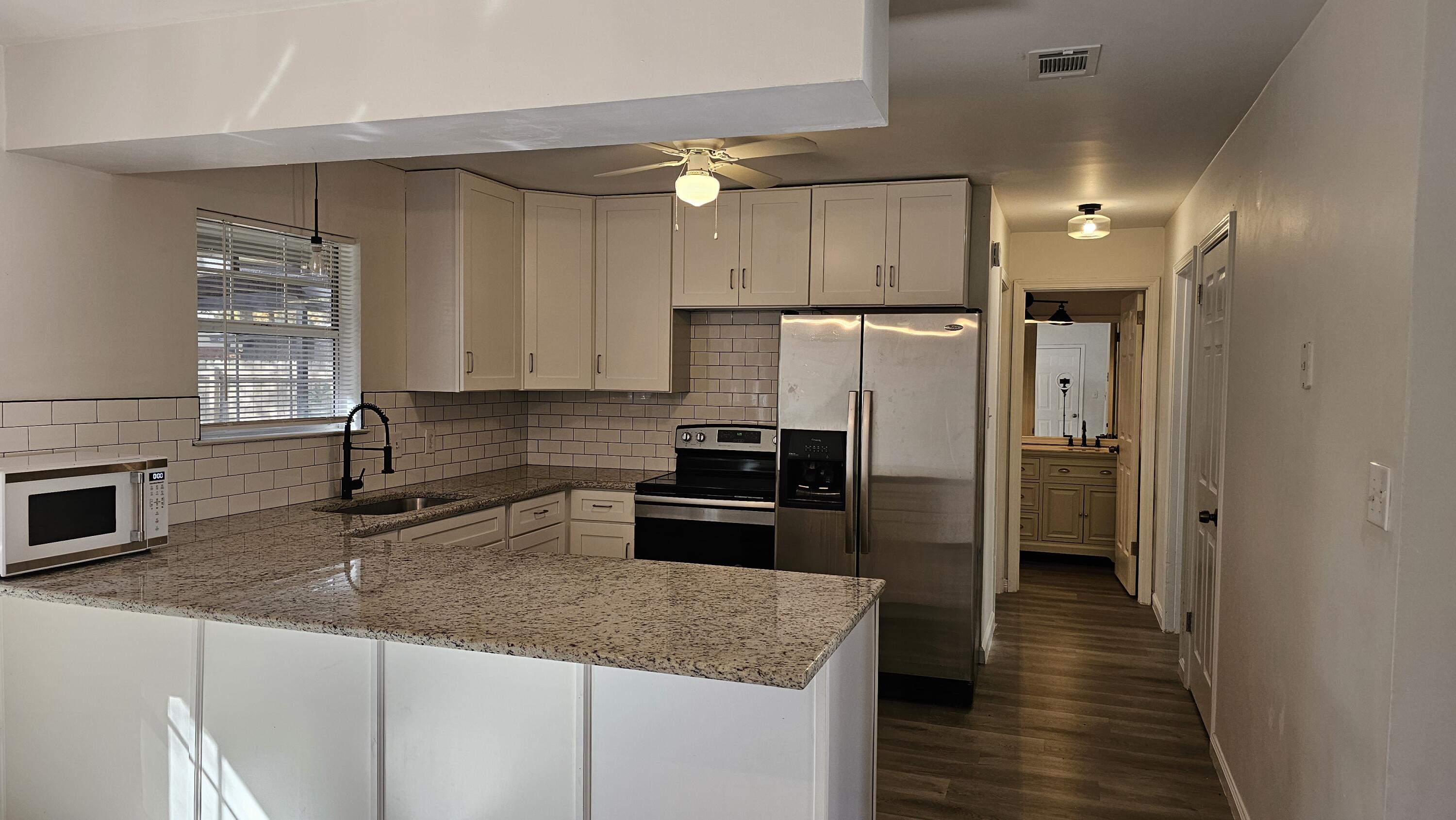 PARKWOOD PLACE AT BLUEWATER BAY - Residential Lease