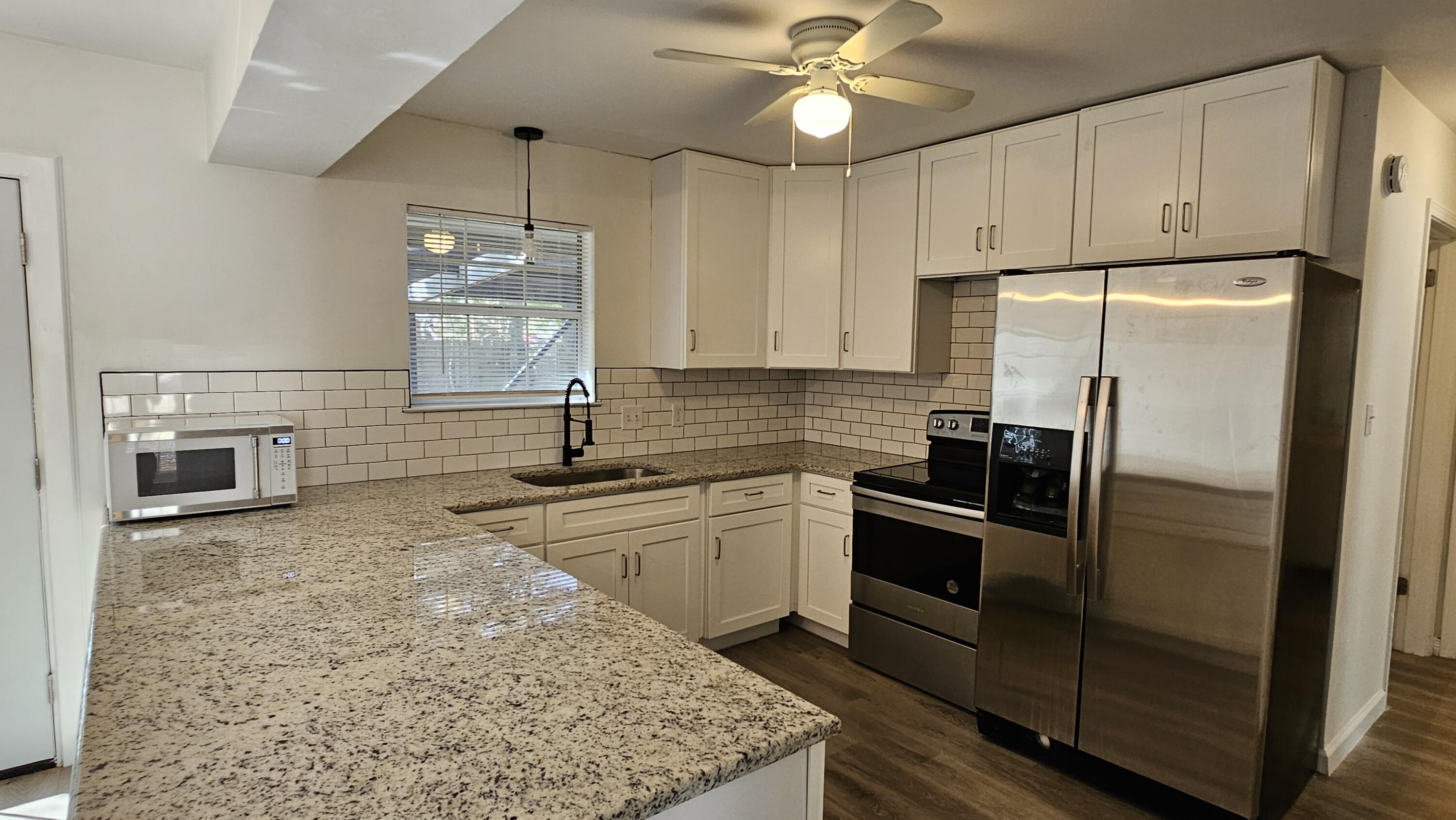 PARKWOOD PLACE AT BLUEWATER BAY - Residential Lease