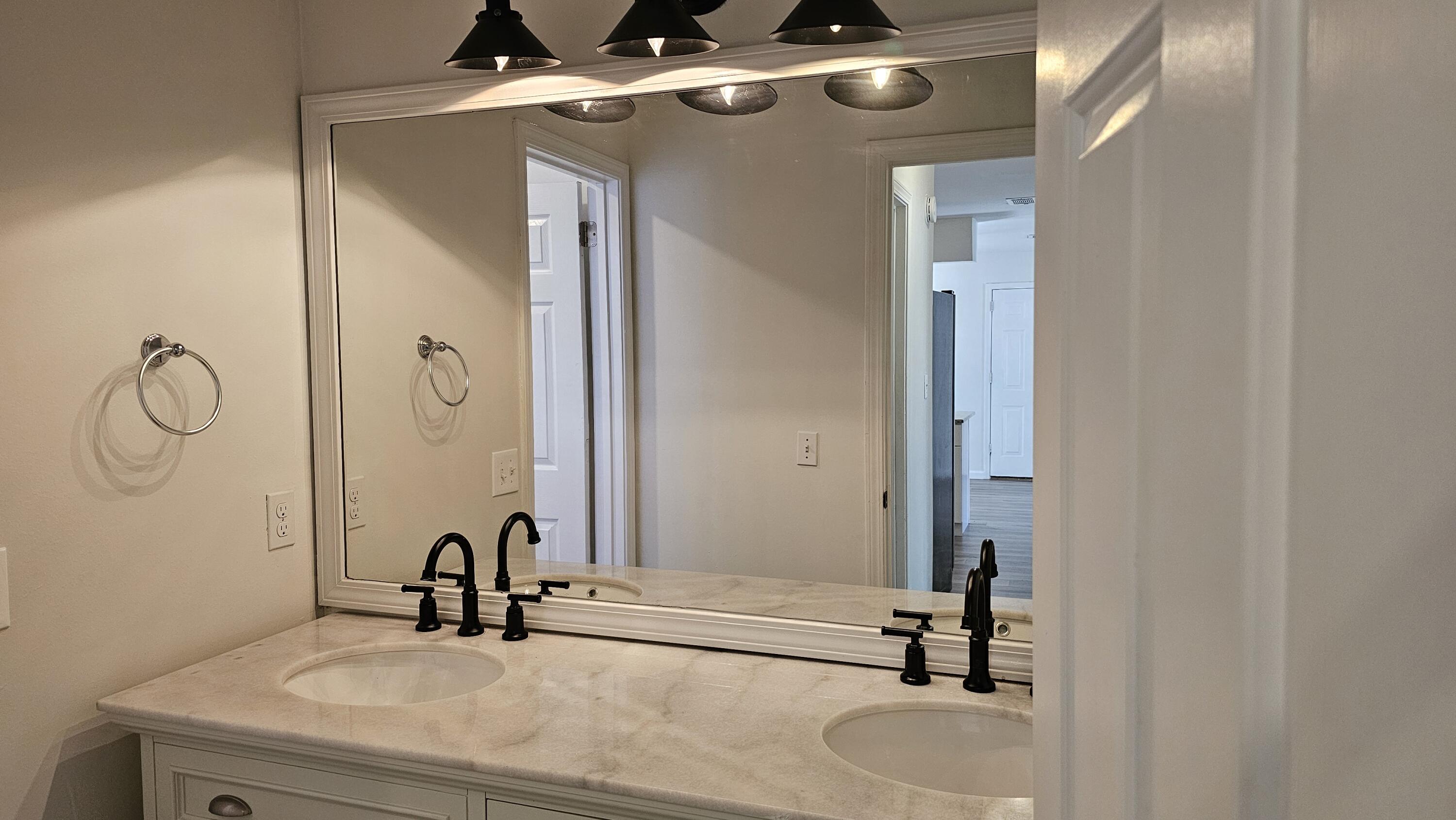 PARKWOOD PLACE AT BLUEWATER BAY - Residential Lease