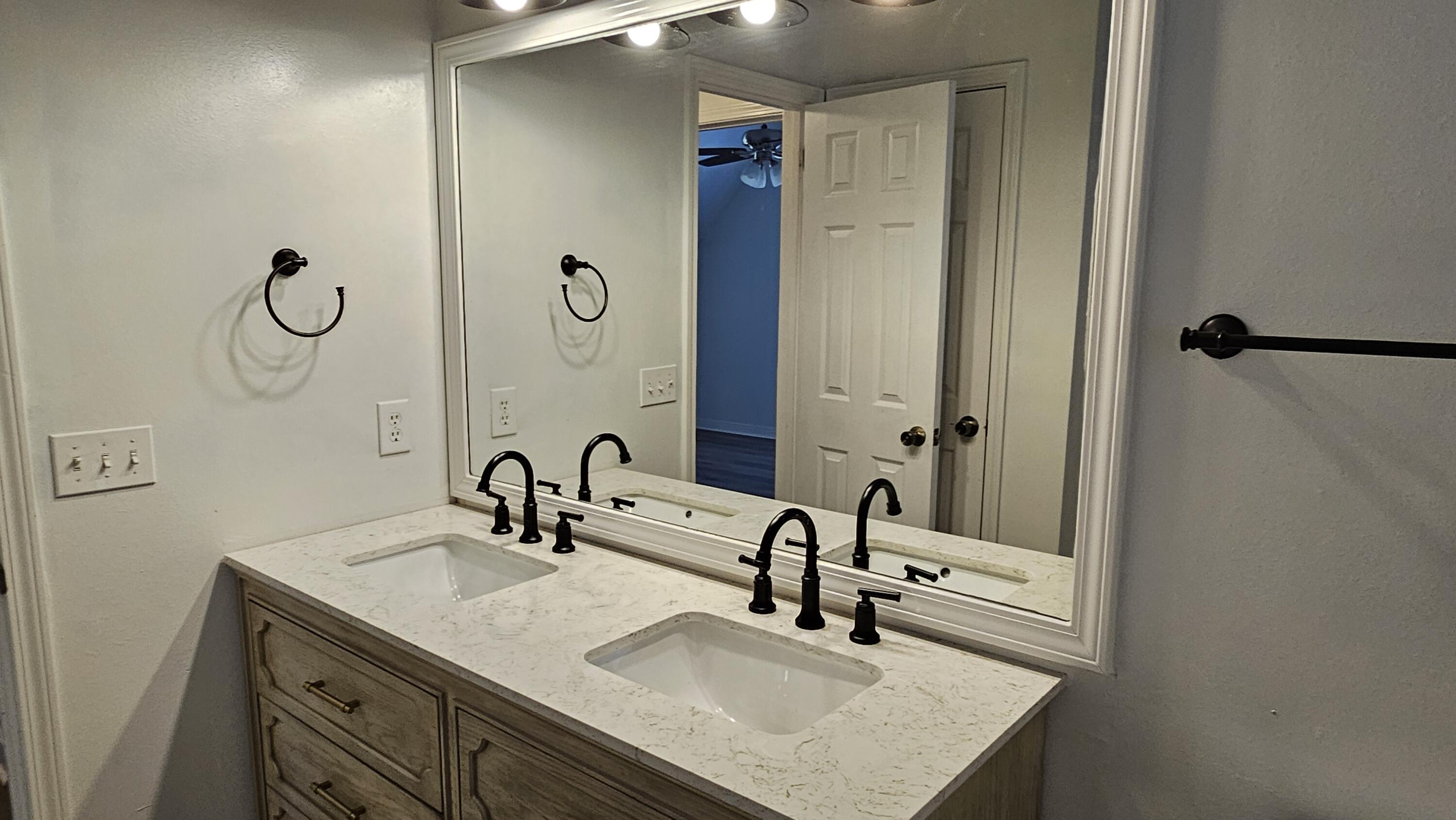 PARKWOOD PLACE AT BLUEWATER BAY - Residential Lease