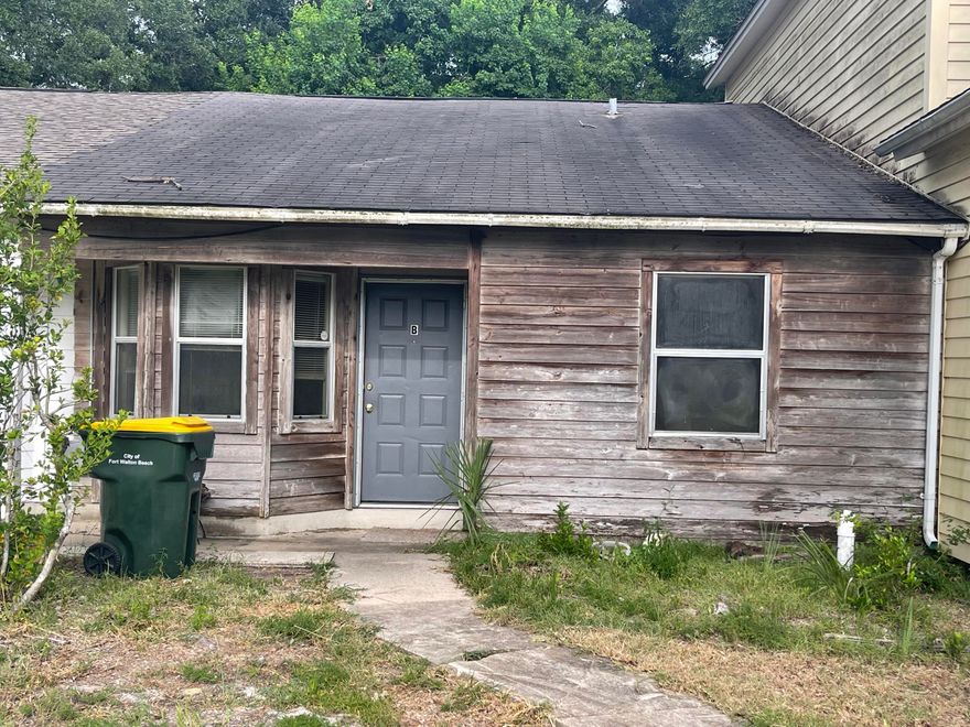 This is a 2 bedroom, 2 bathroom single floor townhome in the heart of Fort Walton Beach!  This unit has been rented continuously for the past eight years by one occupant.  Owner has rented the property since 1984 through local management companies. This is the perfect property for anyone looking for a flip or able to do a renovation project! The location cannot be beat as it is downtown Fort Walton, close to everything including military bases. New HVAC and water heater in 2020. Property is being sold AS IS. Seller is not able to make any repairs. Buyer should clarify all information that they deem important.